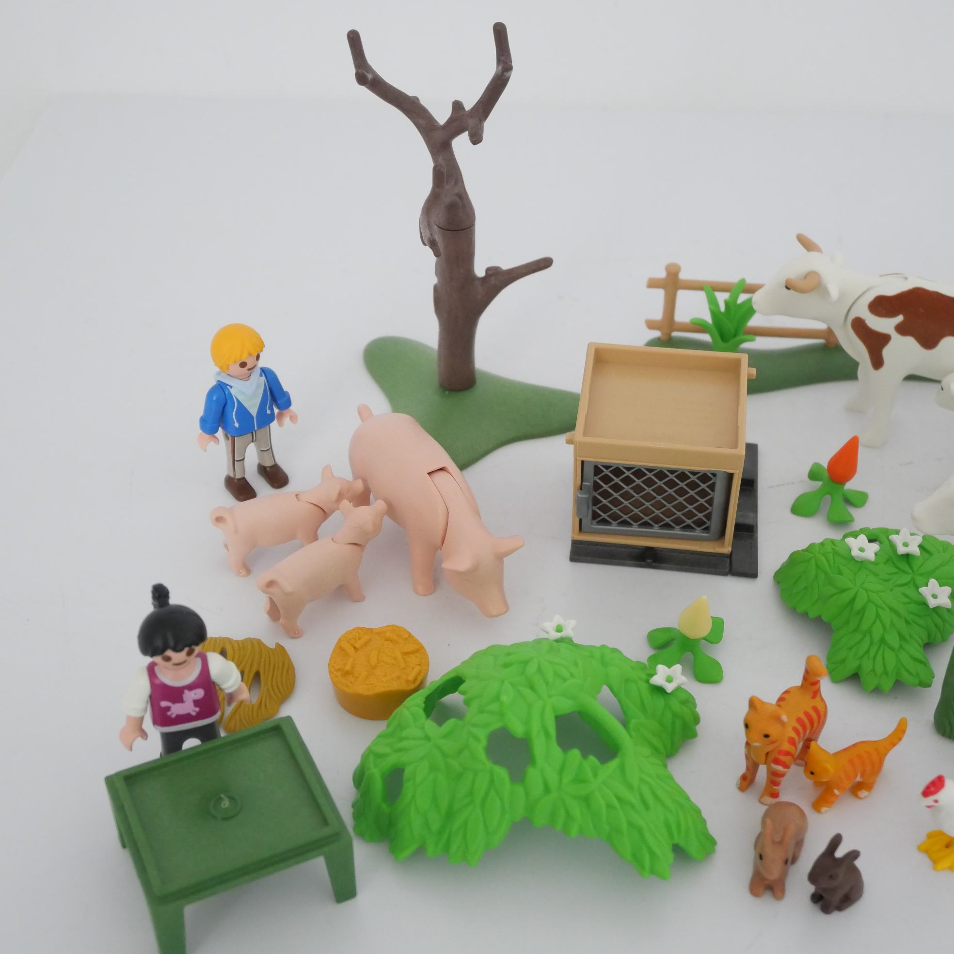 Voir photo 3 de Playmobil "Thème Ferme Basse Cour" Playmobil "Thème Ferme Basse Cour" Très bon état - Vue 3 -