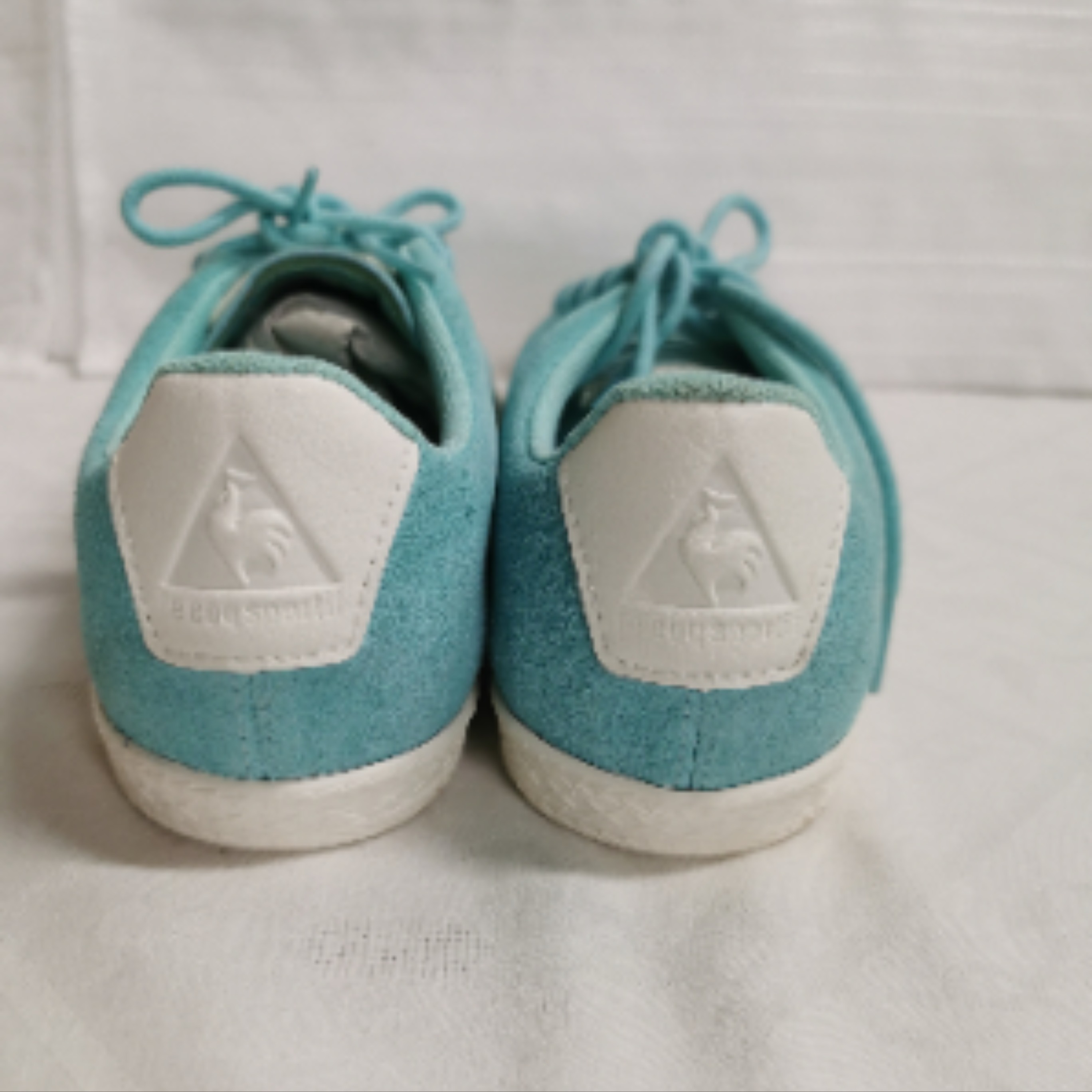 Chaussures de sport en cuir pour femmes : Le Coq sportif. Bon état - Vue 3 - 
