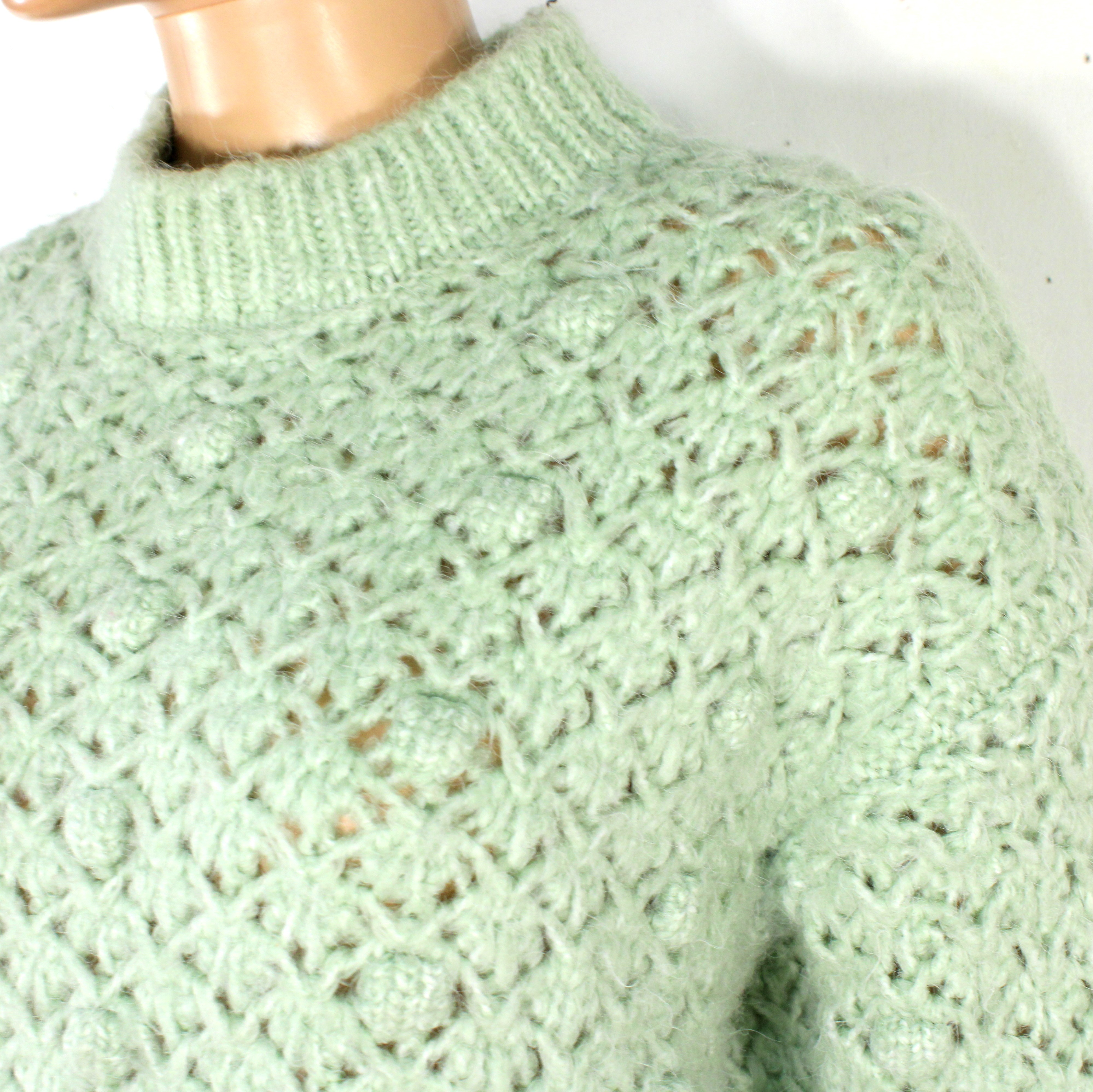 Pull Zara Vert Avec Perles Blanches – Taille M, Neuf Avec étiquettes
