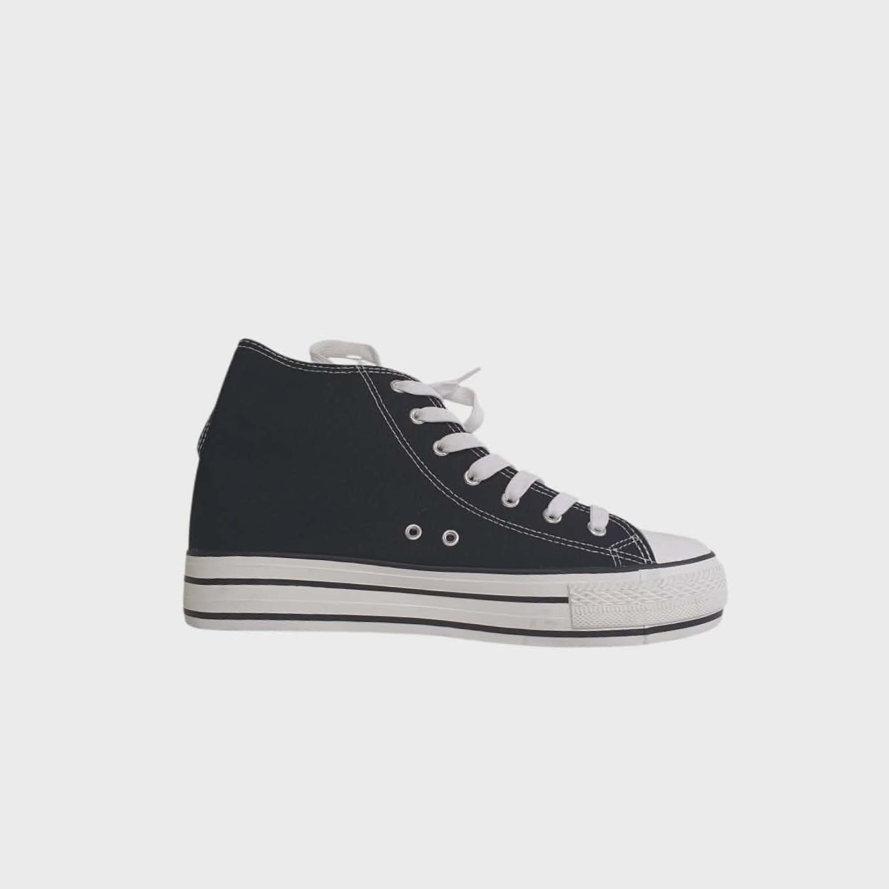 Voir photo 3 de Baskets Noires En Toile Montantes unisexe - Campus - 41 Baskets Noires En Toile Montantes unisexe - Campus - 41 Comme neuf - Vue 3 -