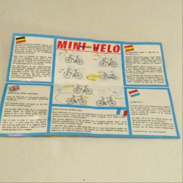 2 Mini-vélos rouge et orange Boule Or et casquette Tour de France  - Vue 8 - 