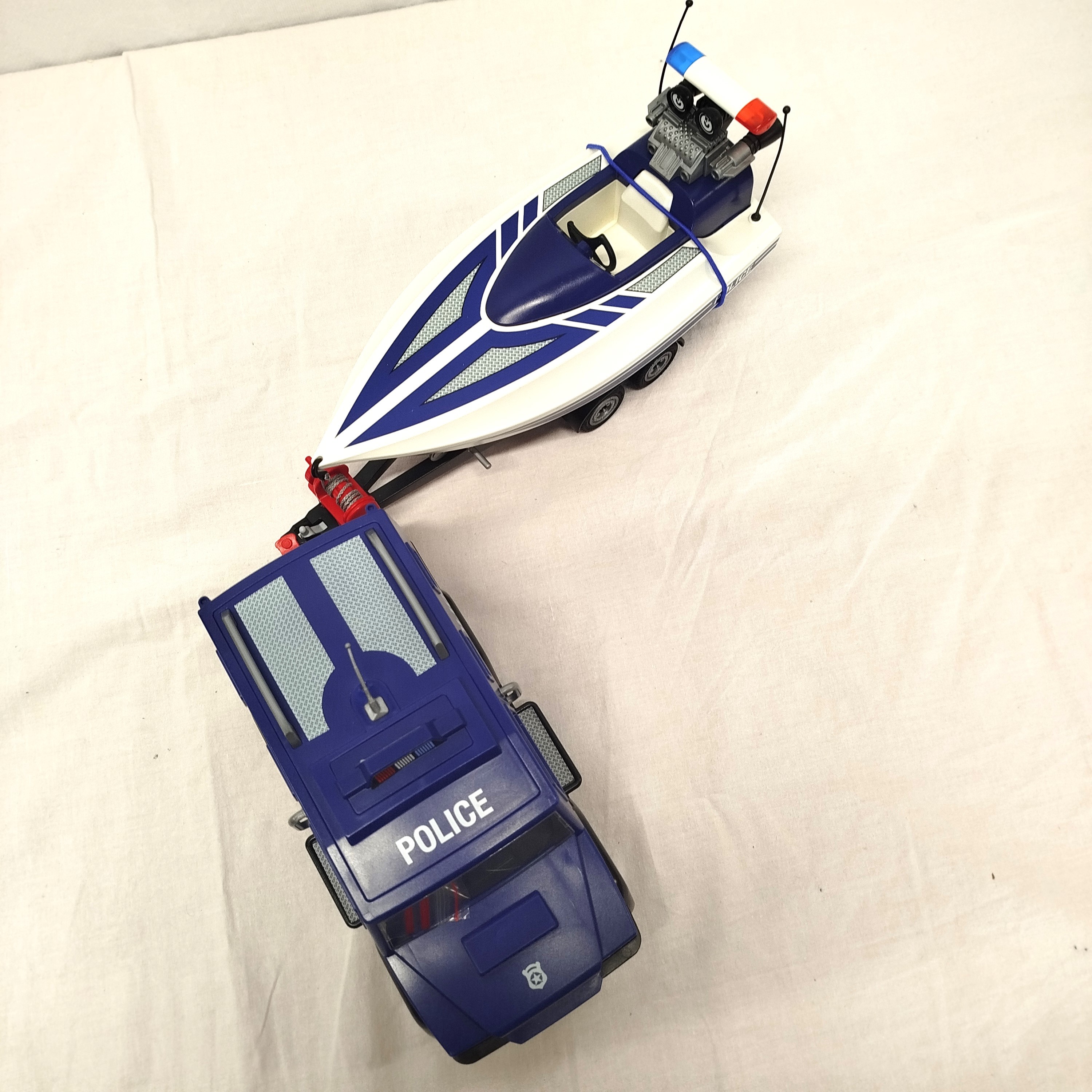Voir photo 4 de Playmobil 5187 fourgon bateau de police Playmobil 5187 fourgon bateau de police Bon état - Vue 4 -