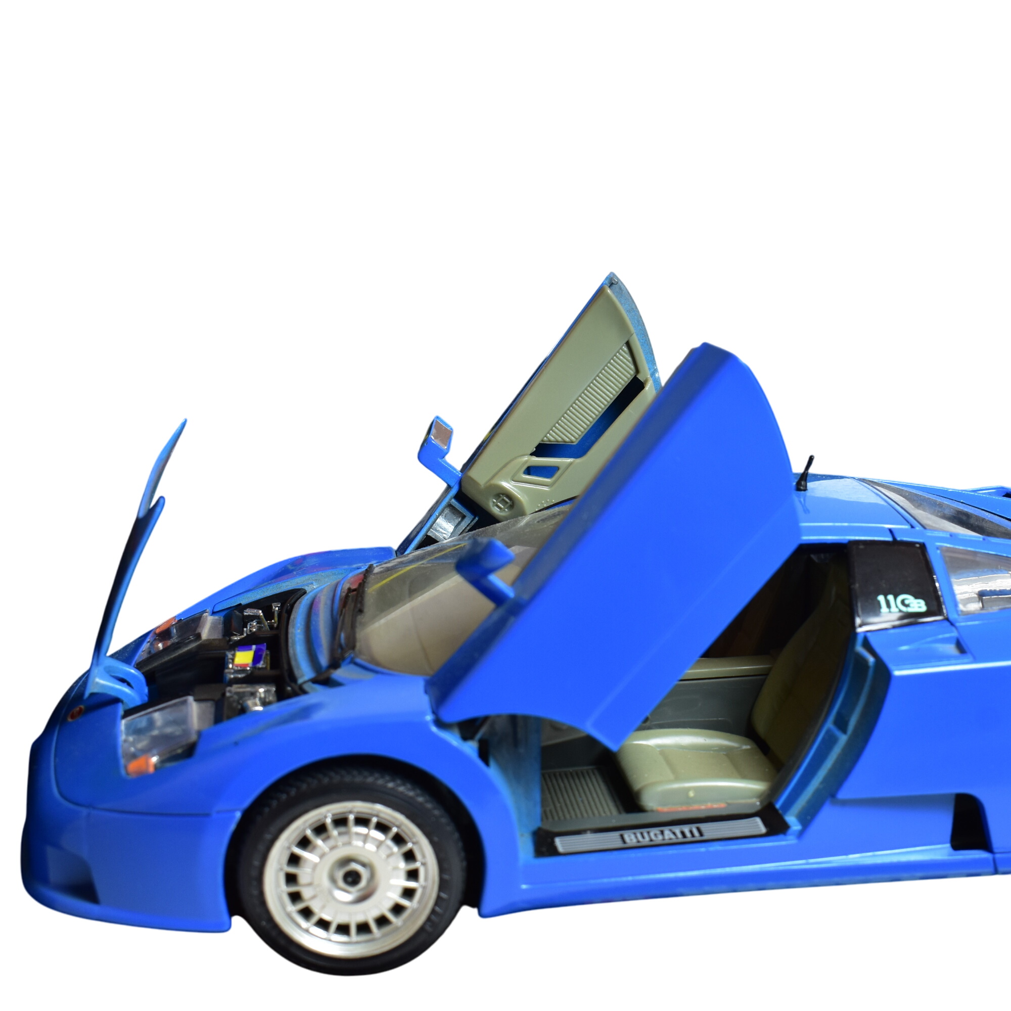 Acheter Bburago Bugatti II GB 1991 . 1:18 Très bon état - 17,50 € Bburago Bugatti II GB 1991 . 1:18 Très bon état - reconditionné disponible sur Label Emmaüs