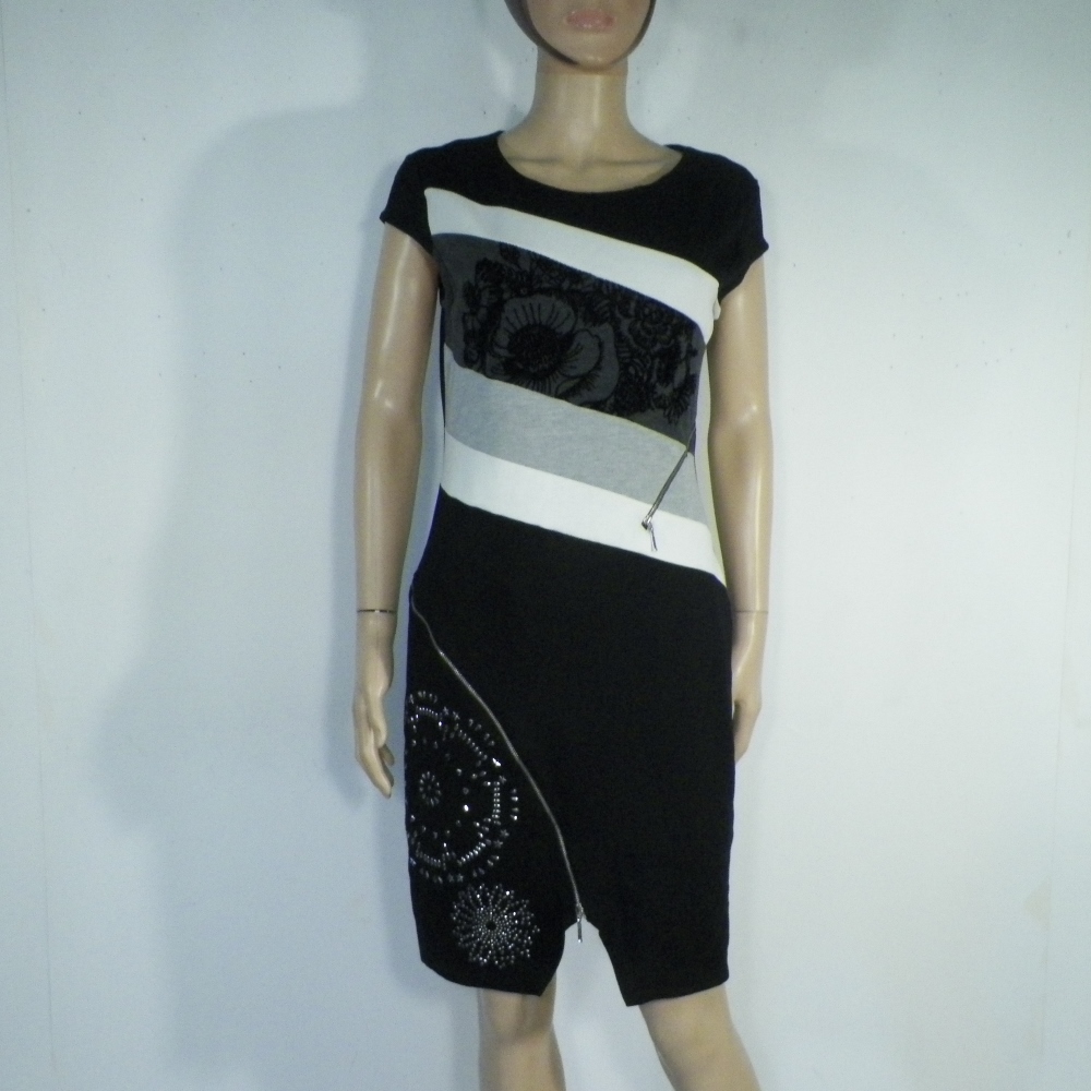 Robe Noire DESIGUAL T L.  -  reconditionné disponible sur Label Emmaüs