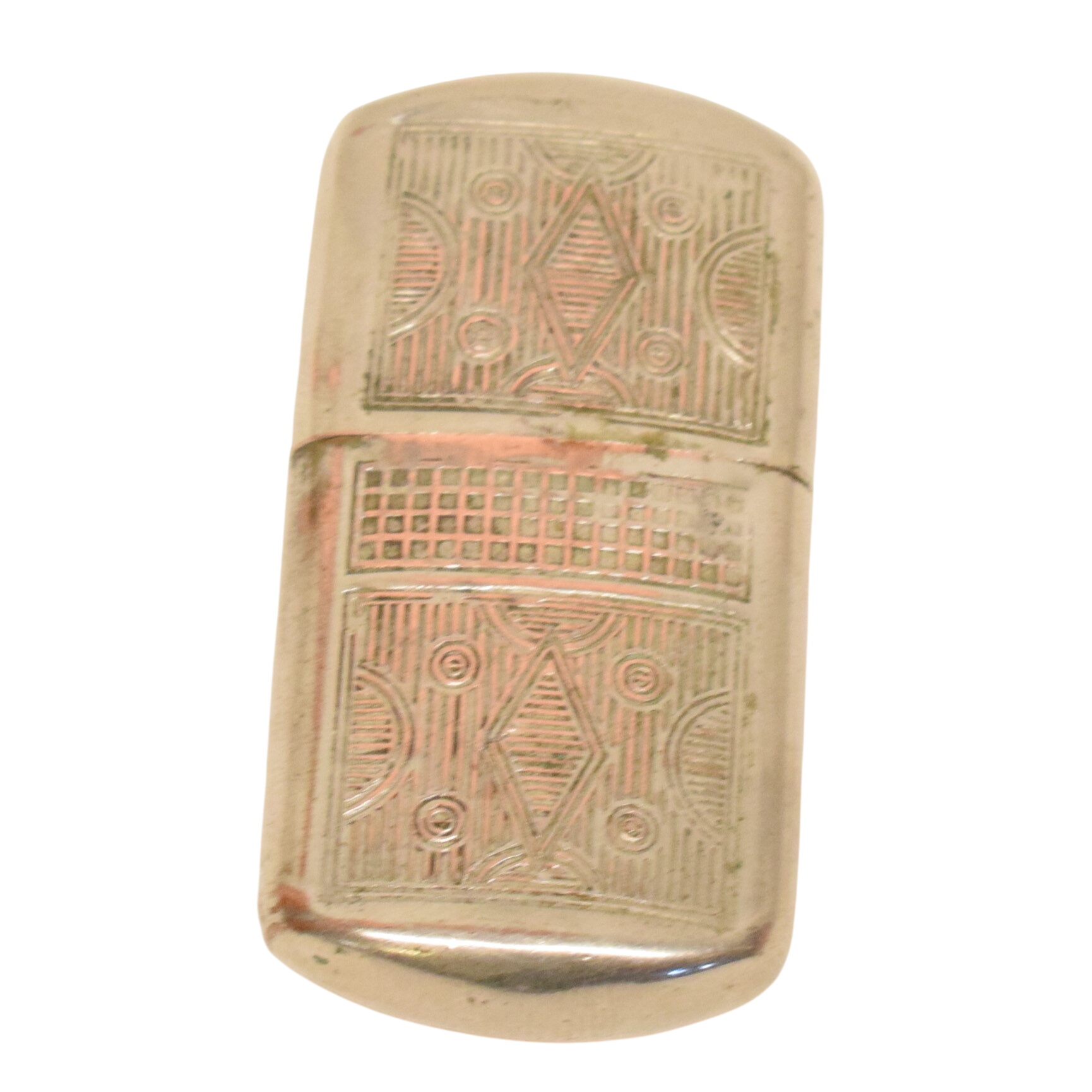 Ancien briquet à essence à mèche et roulette d'amorçage - État correct sur Label Emmaüs