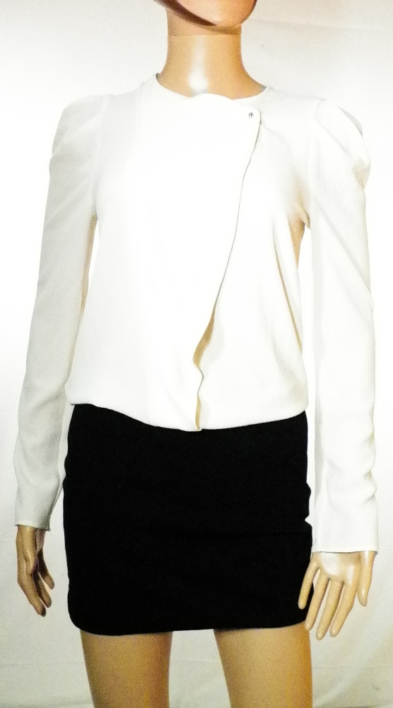 Robe Noir/Blanche IKKS Taille 36 Comme neuf -  reconditionné disponible sur Label Emmaüs