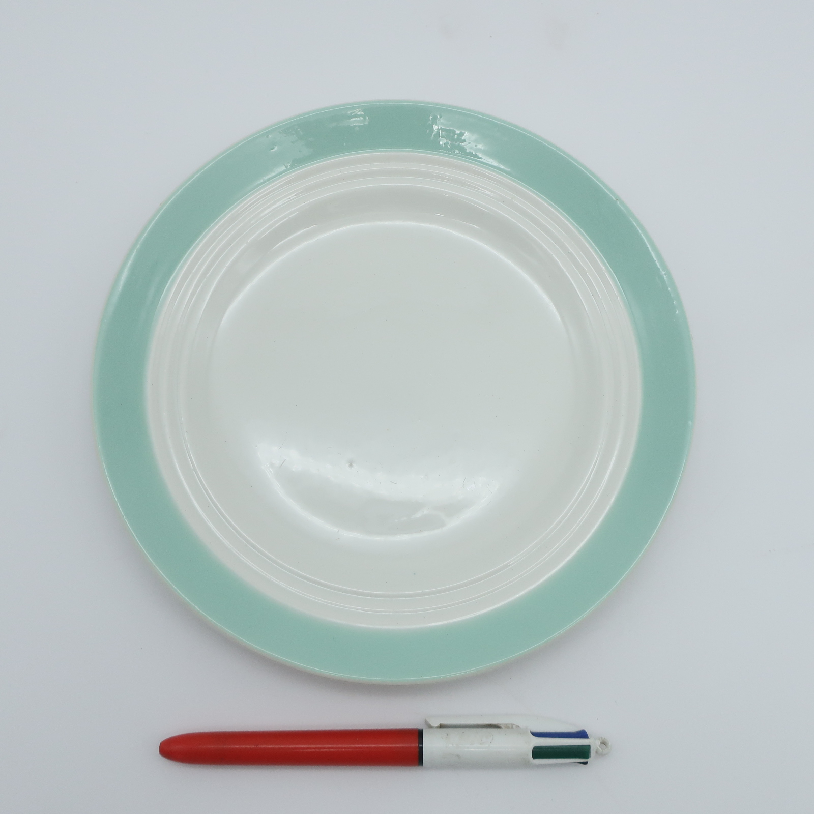 Ensemble de 8 Assiettes anciennes en porcelaine Semi Vitrifié Céranord , St Amand - Très bon état - Photo 2