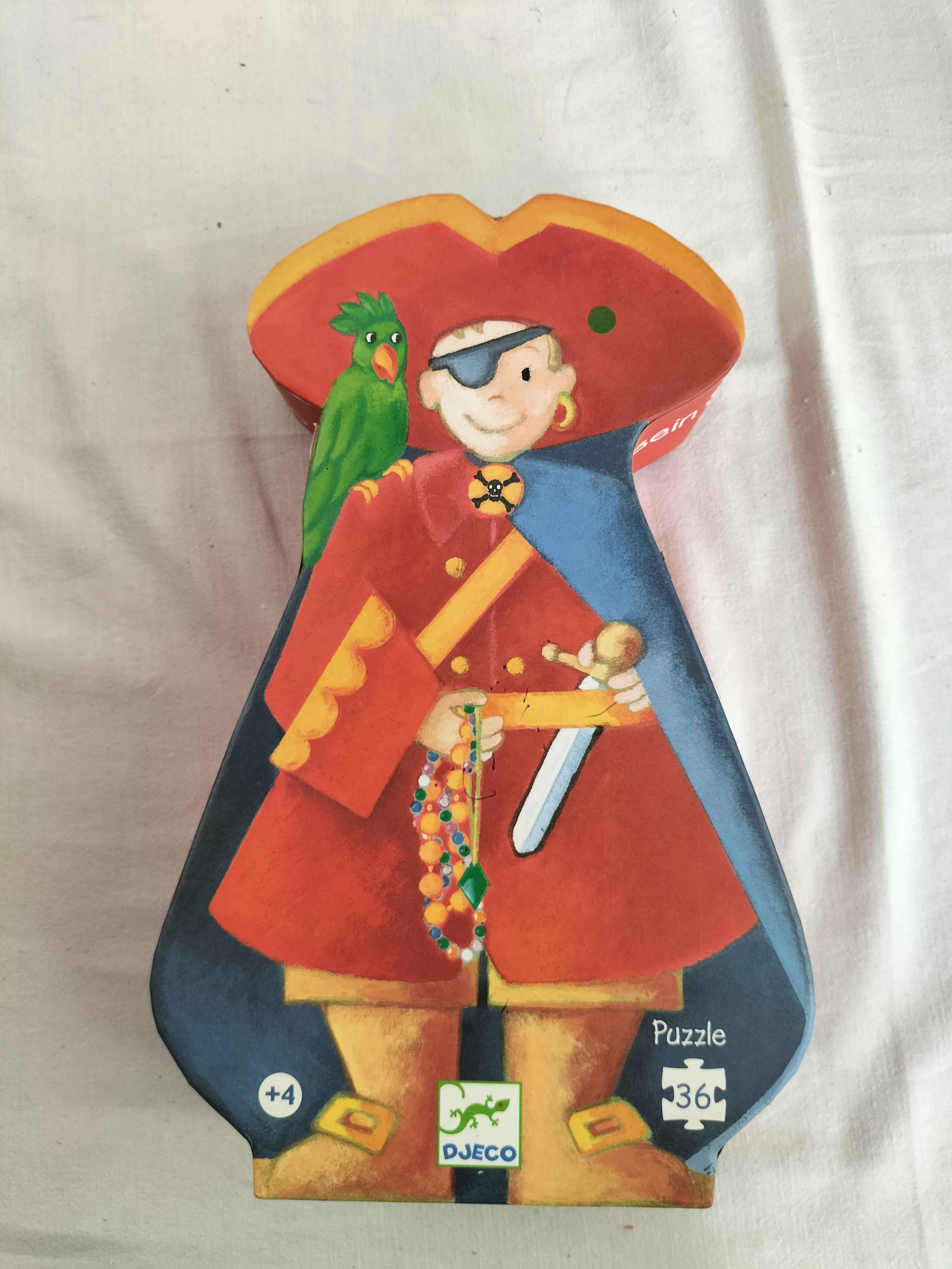 Voir photo 4 de Lot de 5 puzzles silhouettes Djeco pour enfants – Univers contes et poésie vintage Lot de 5 puzzles silhouettes Djeco pour enfants – Univers contes et poésie vintage Bon état - Vue 4 -