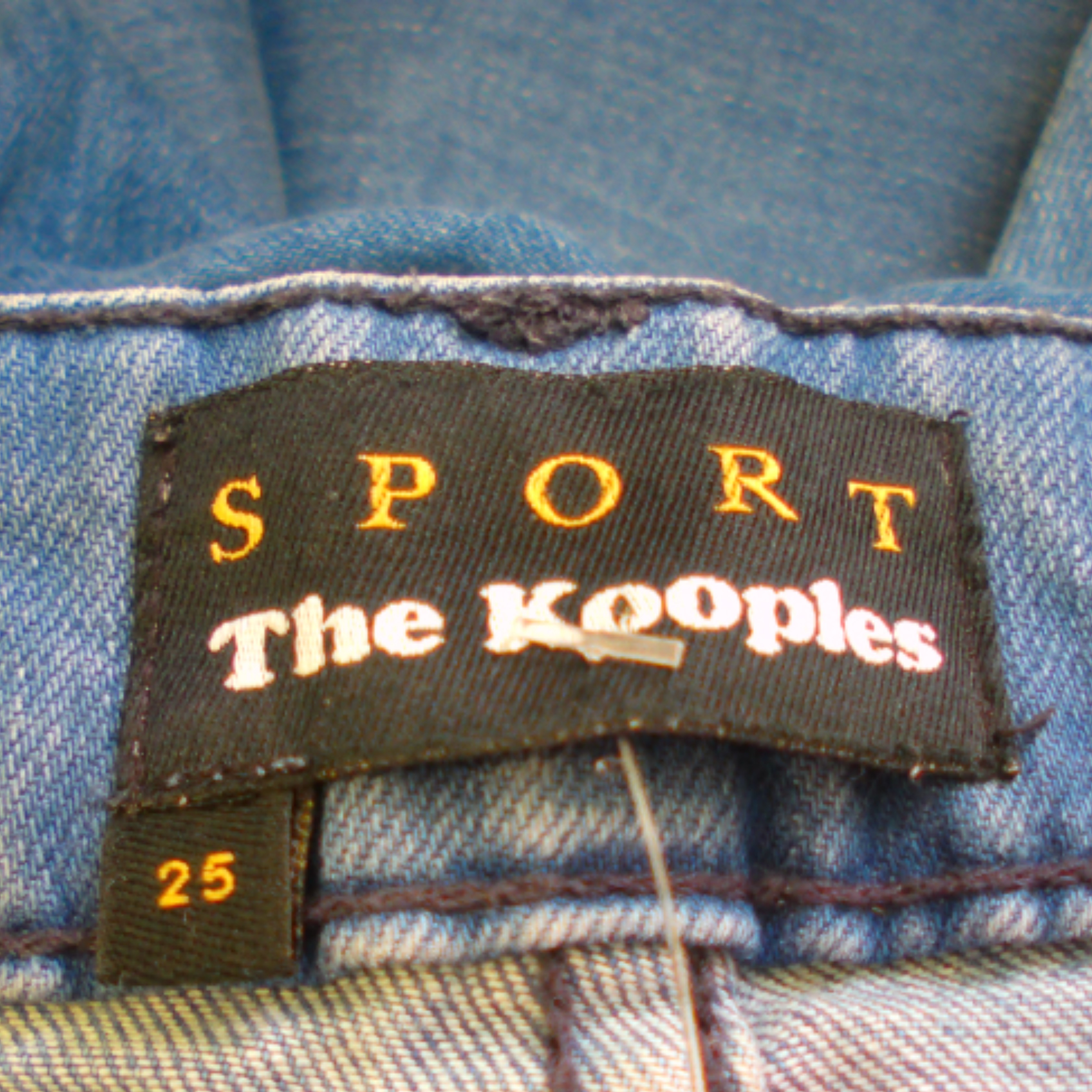 Pantalon THE KOOPLES, jean bleu, taille 35 (étiquette : 25) Très bon état - Vue 6 - 