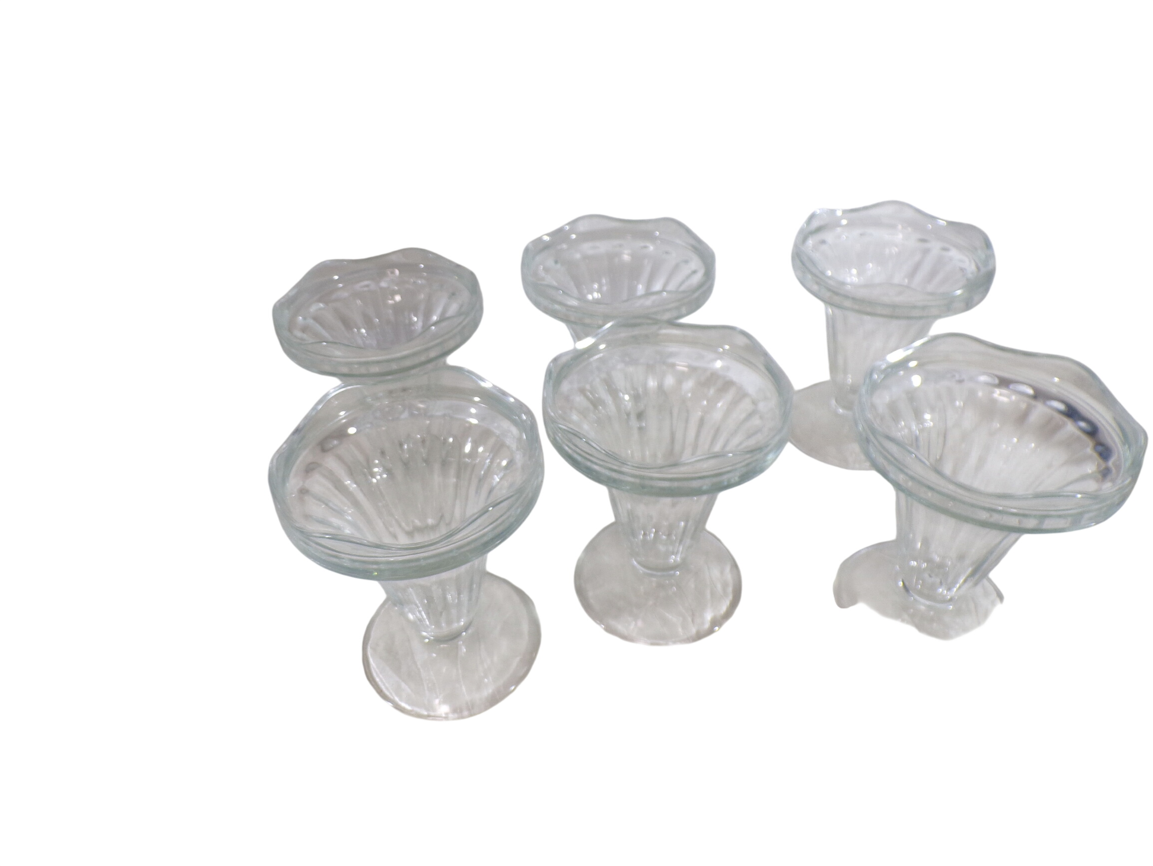 Coupes à glace vintage( lot de 6 pièces) Très bon état -  reconditionné disponible sur Label Emmaüs