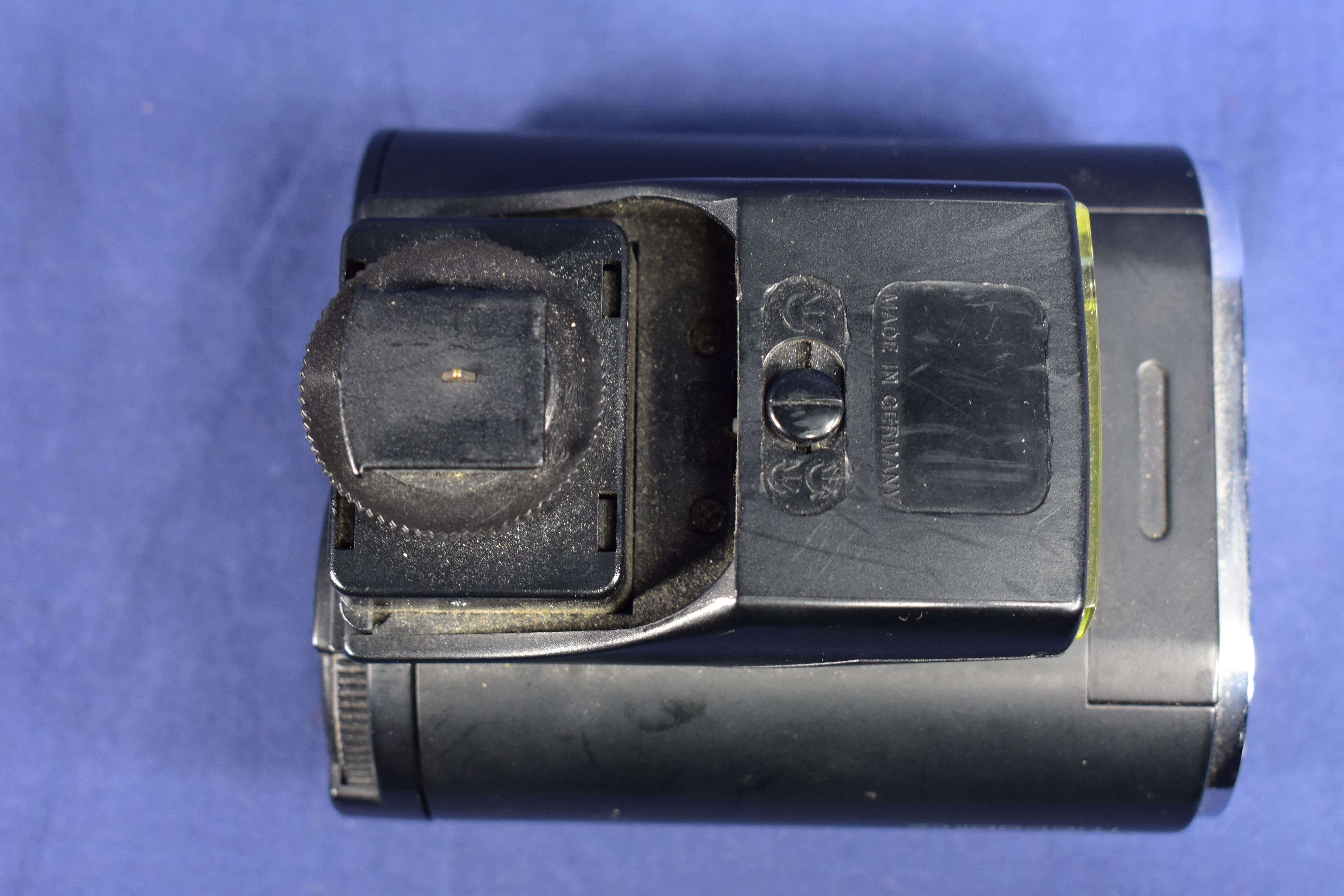 Appareil photo NIKON F 90, avec objectif de 50 mm, Objectif NIKON 35 - 105 mm, flash 1 ET 2 , 38 CT 7. - Photo 11