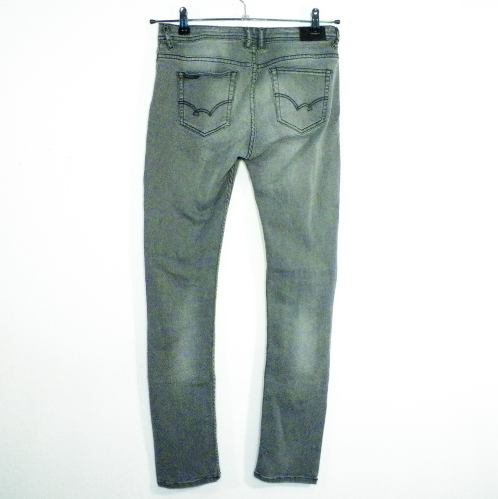 Jean's Fille Gris KAPORAL T 14 Ans. Bon état -  reconditionné disponible sur Label Emmaüs