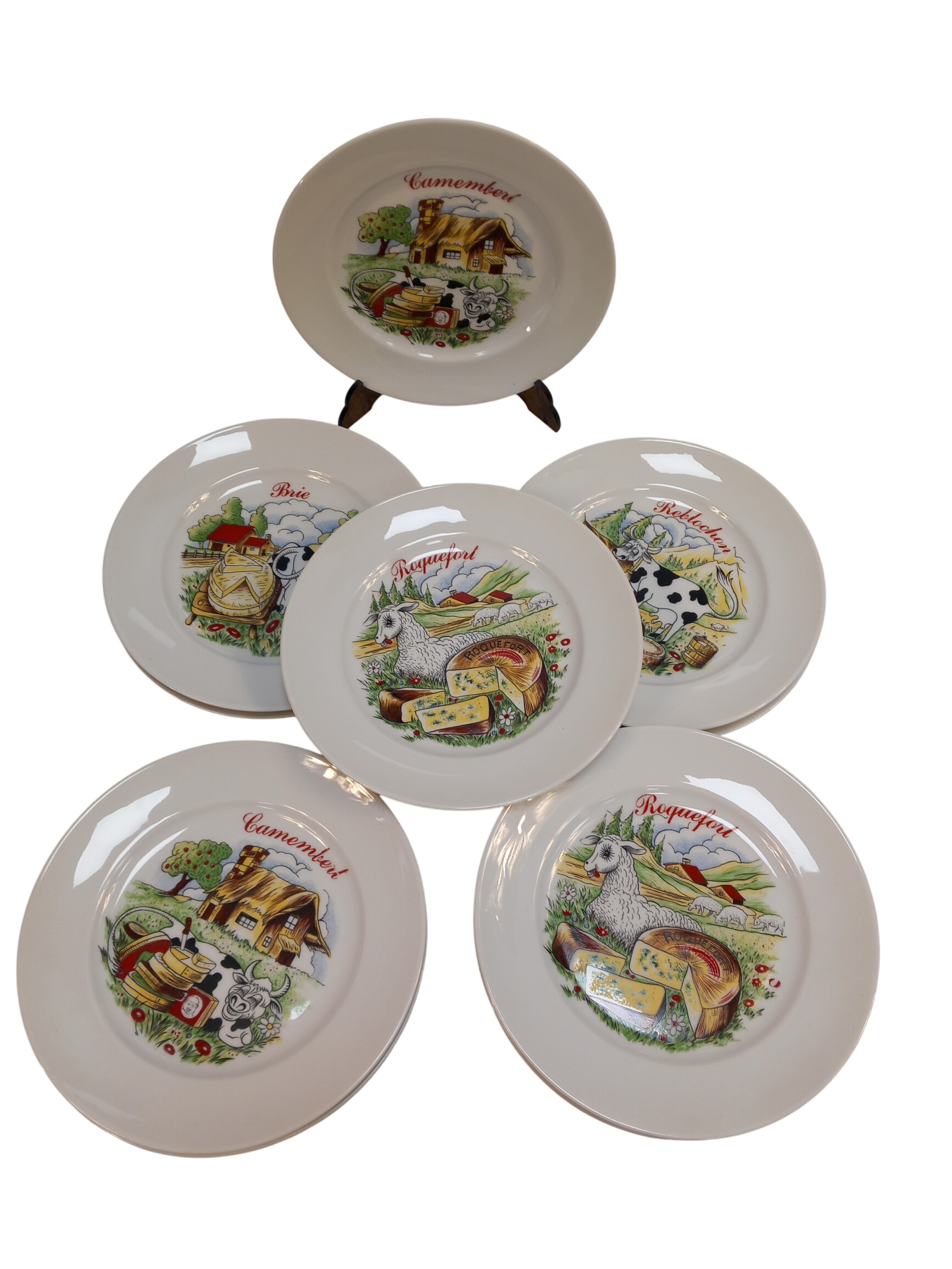 Acheter Lot de11 assiettes à fromage en porcelaine " B&C limoges France". Bon état - 31,50 € Lot de11 assiettes à fromage en porcelaine " B&C limoges France". Bon état - reconditionné disponible sur Label Emmaüs