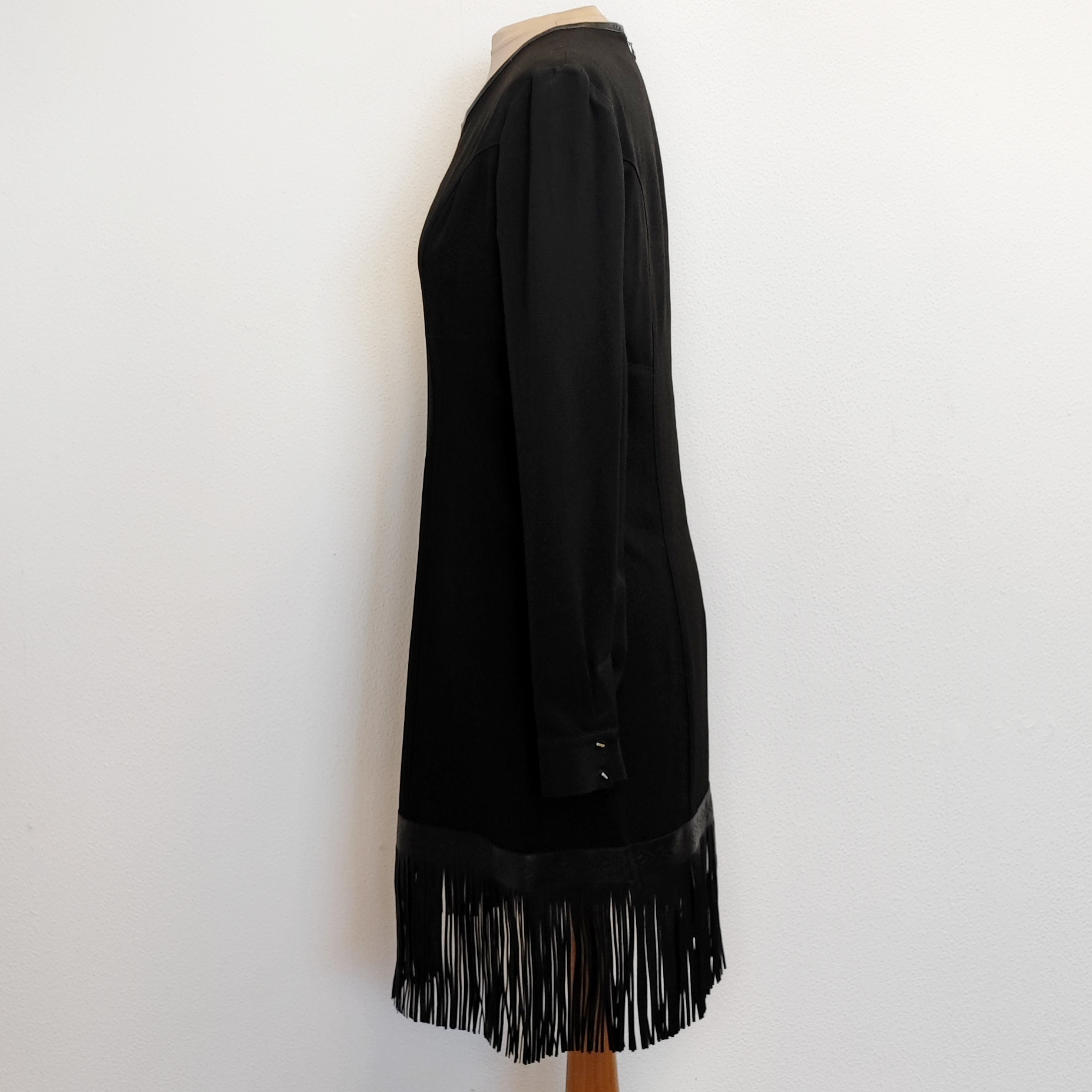 NATHALIE CHAIZE - Robe noire à frange -38- Femme  Très bon état - Vue 3 - 