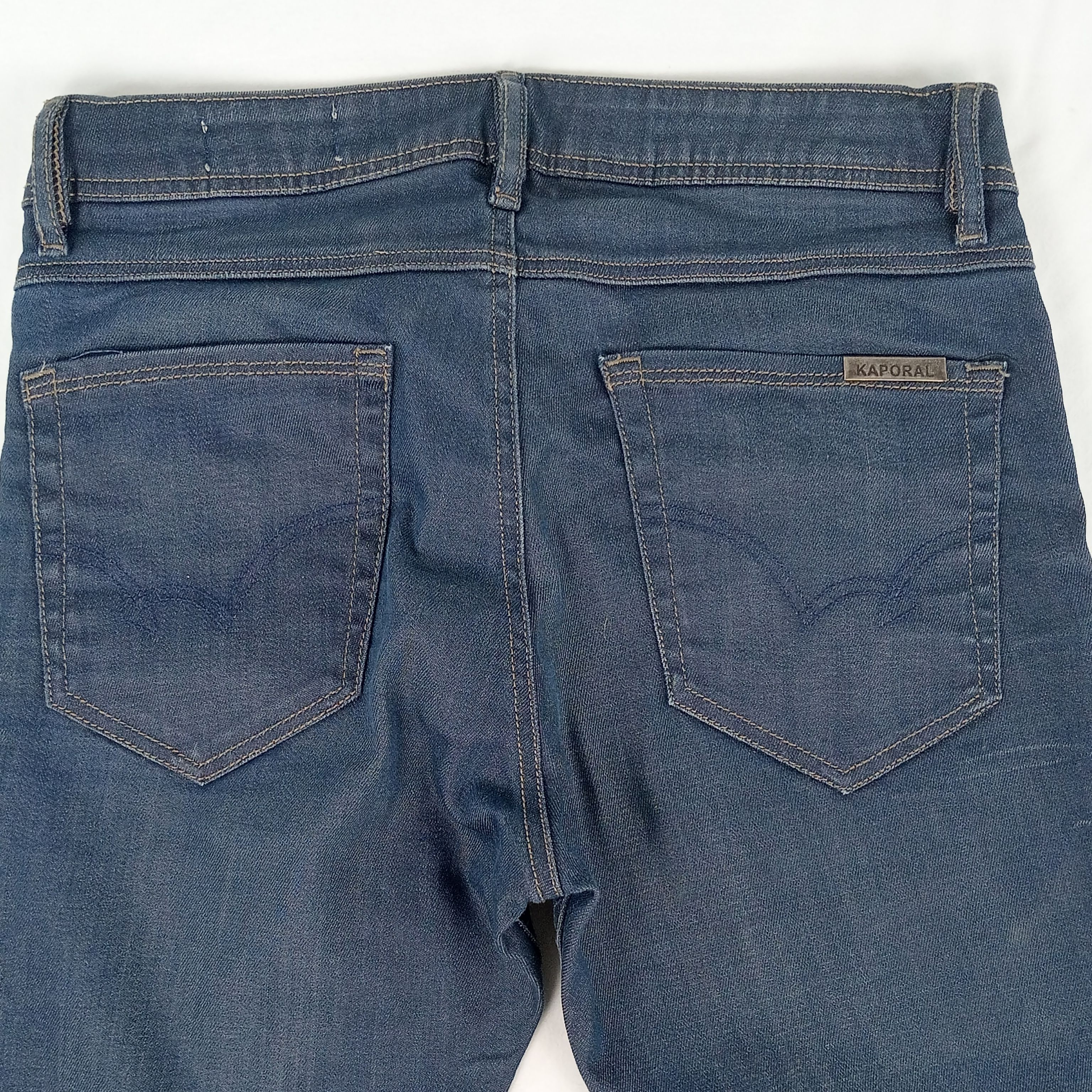 Jean homme de la marque Kaporal coupe longue de couleur bleu marine taille US: W32/L34 - Photo 4