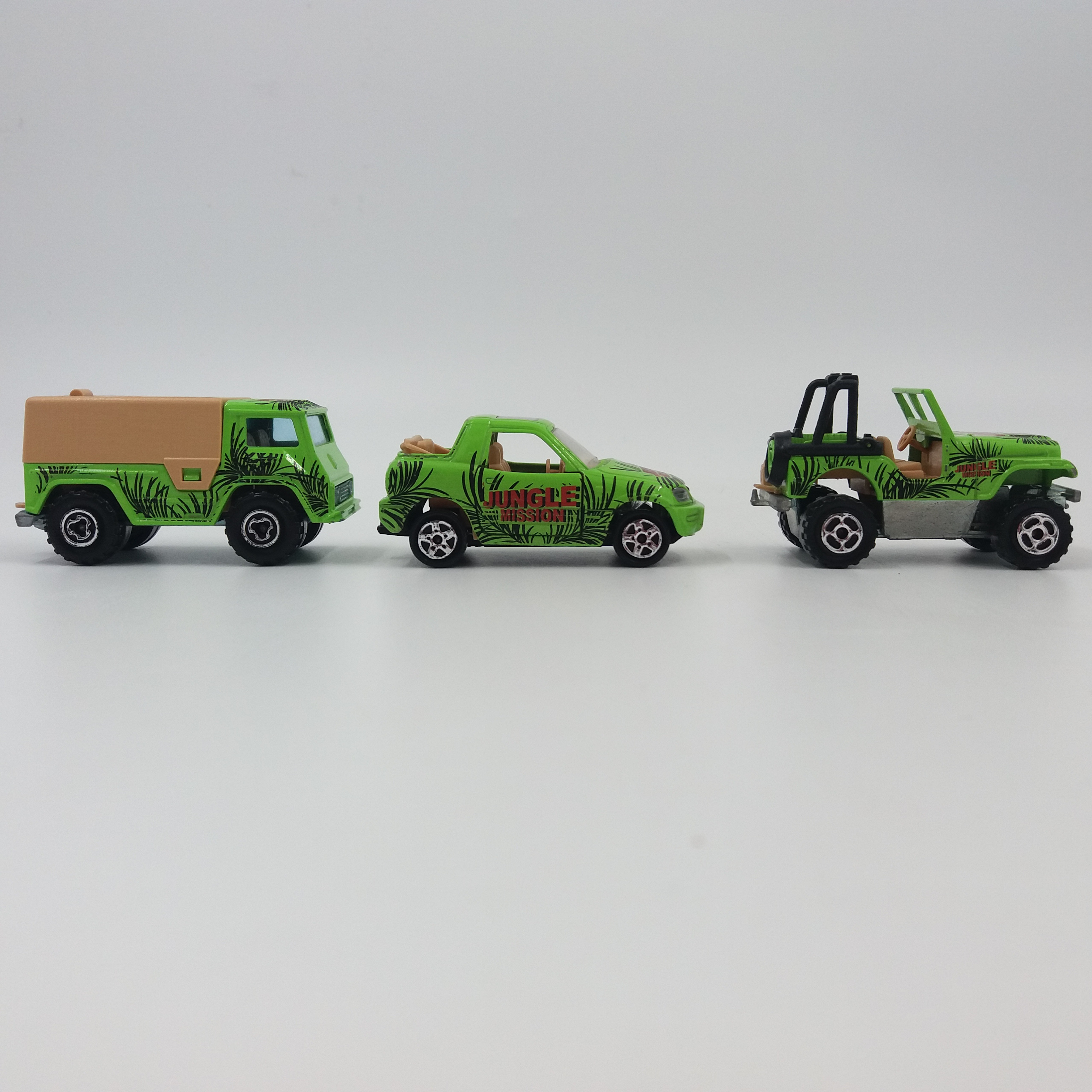 Lot de 3 voitures miniatures vertes, série « JUNGLE » de MAJORETTE  - Très bon état - Photo 2