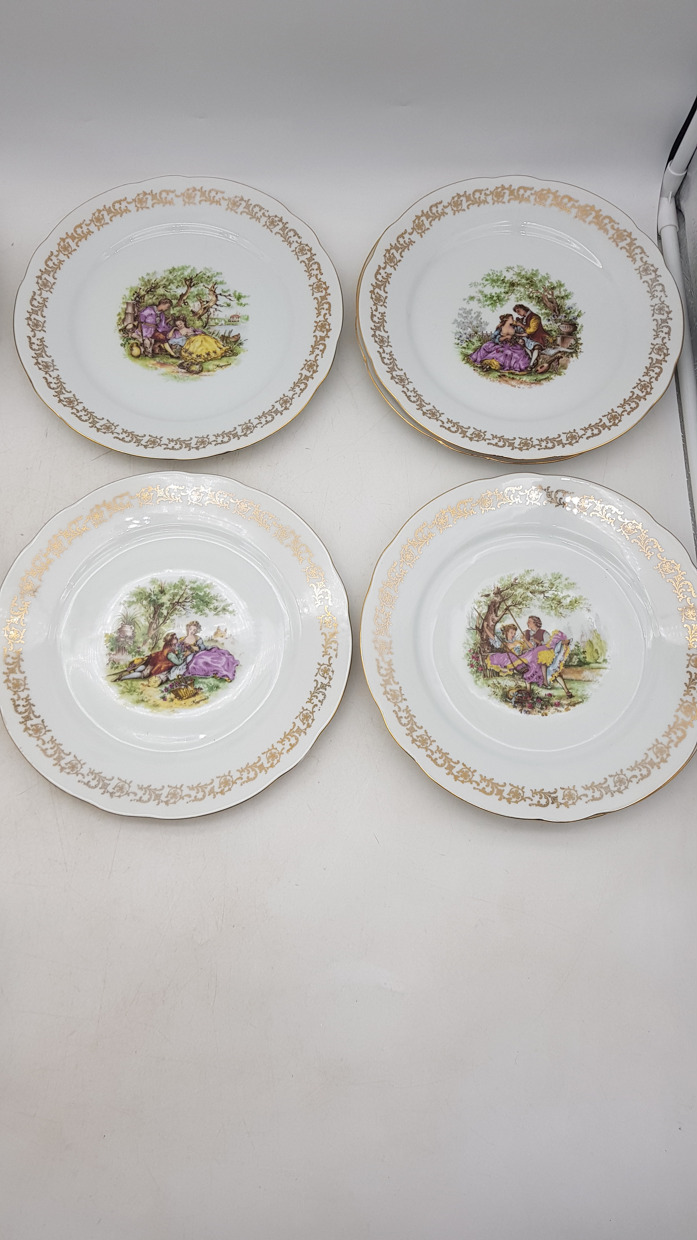 Service de 12 assiettes Fragonard Bon état - Vue 4 - 