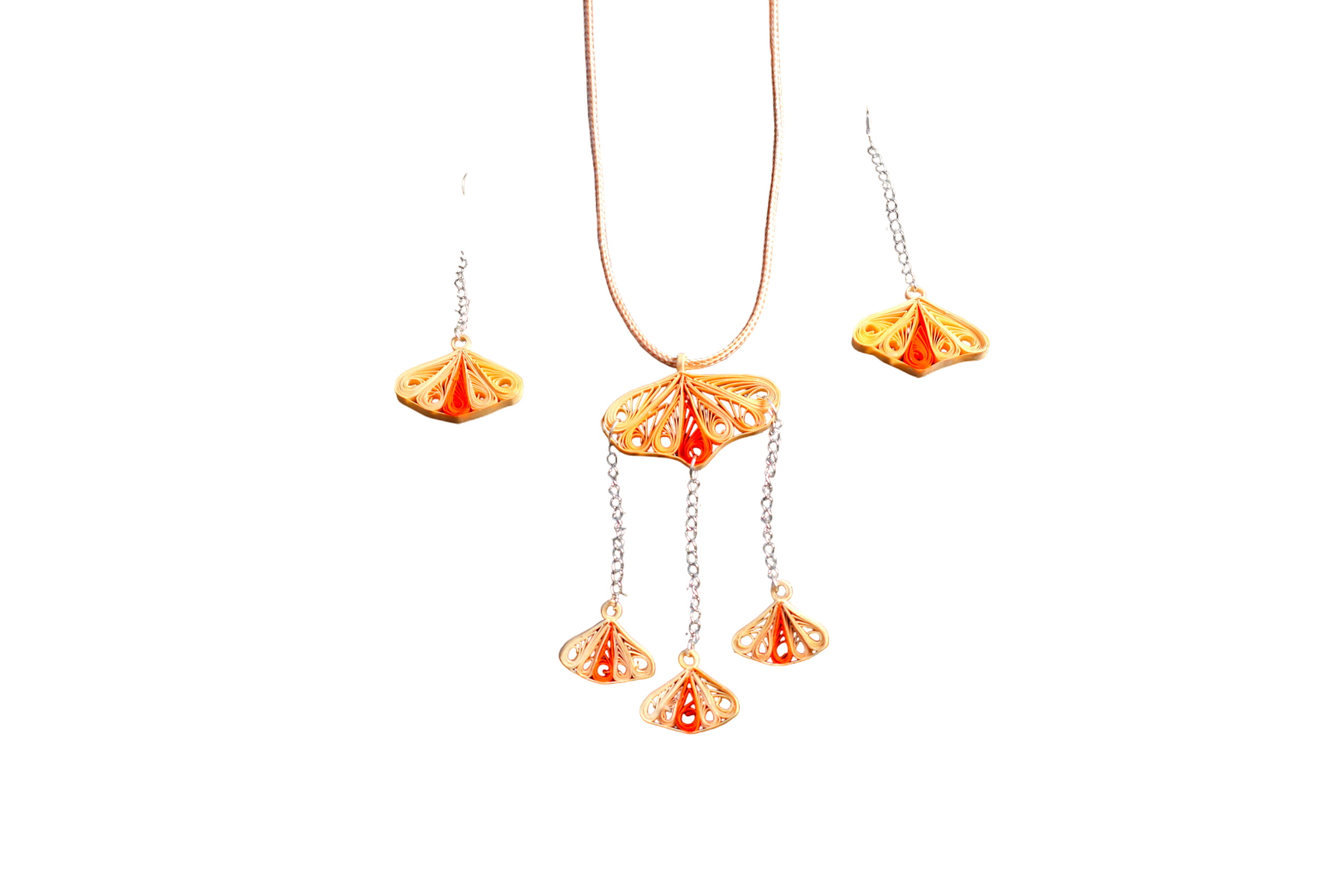 Parures bijoux en papier upcyclé - Photo 0