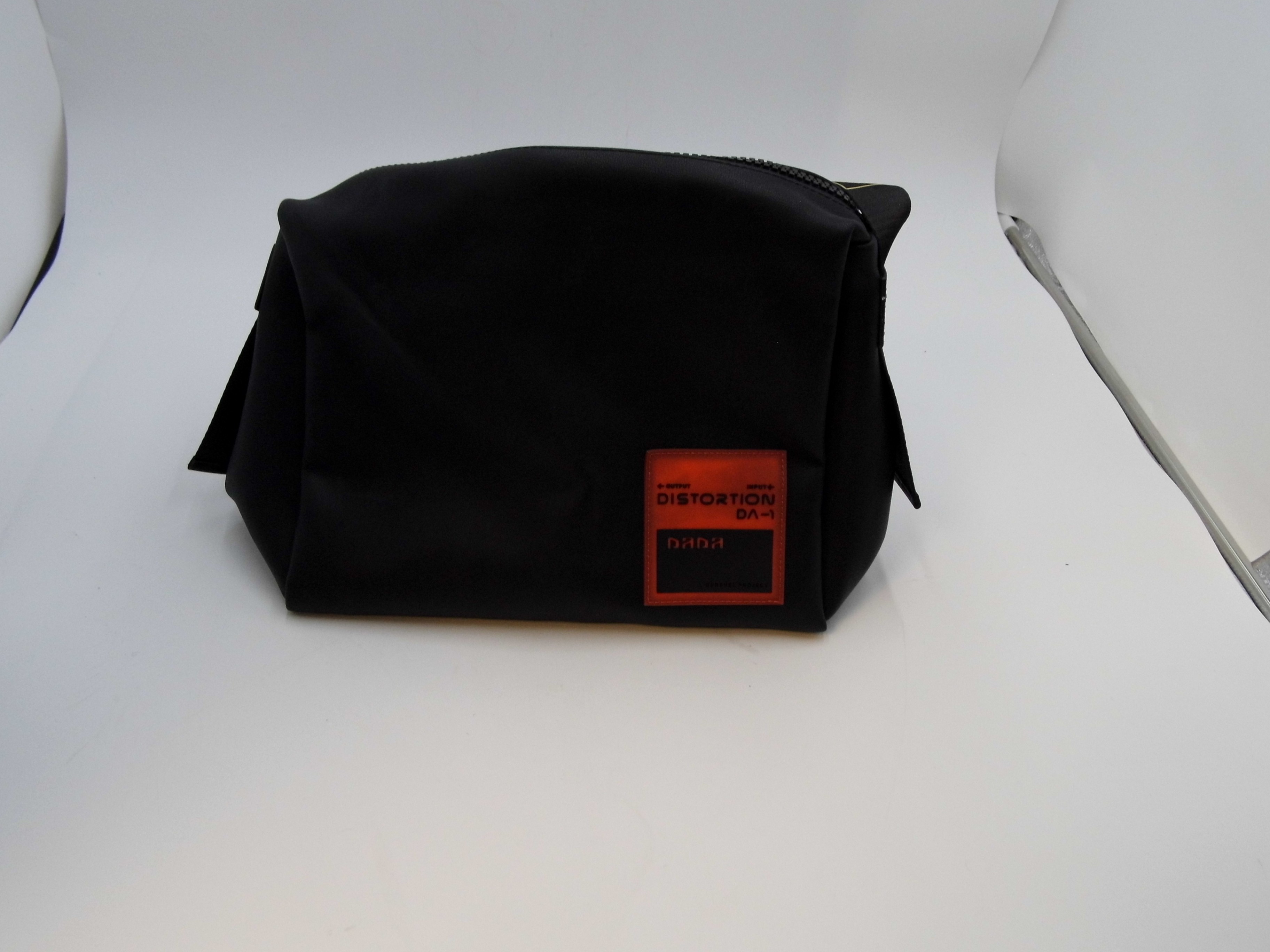 Voir photo 2 de Besace similicuir noir. Besace similicuir noir. Comme neuf - Vue 2 -