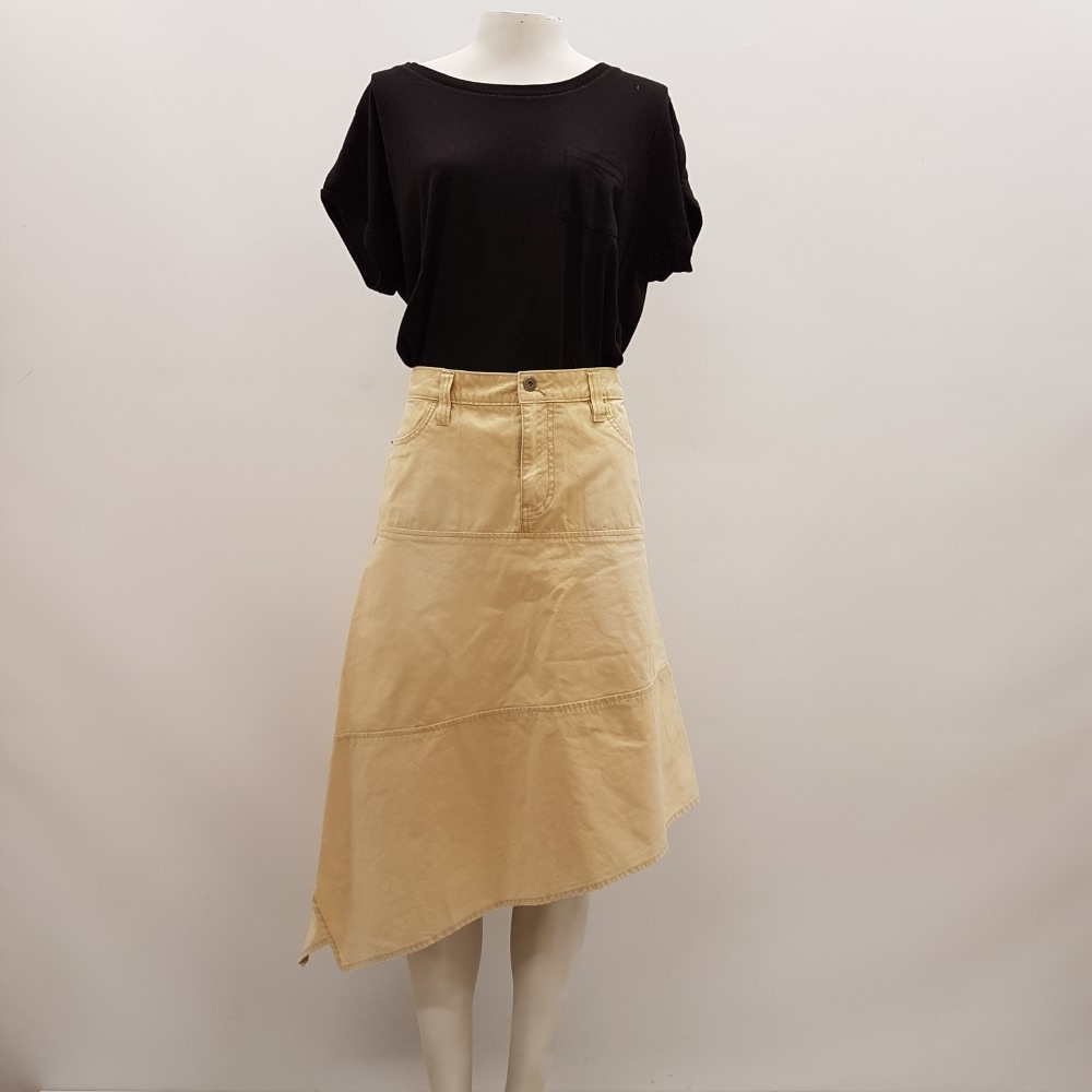 Voir photo 5 de Jupe en toile beige façon jean - PEPE JEANS - taille M Jupe en toile beige façon jean - PEPE JEANS - taille M Très bon état - Vue 5 -