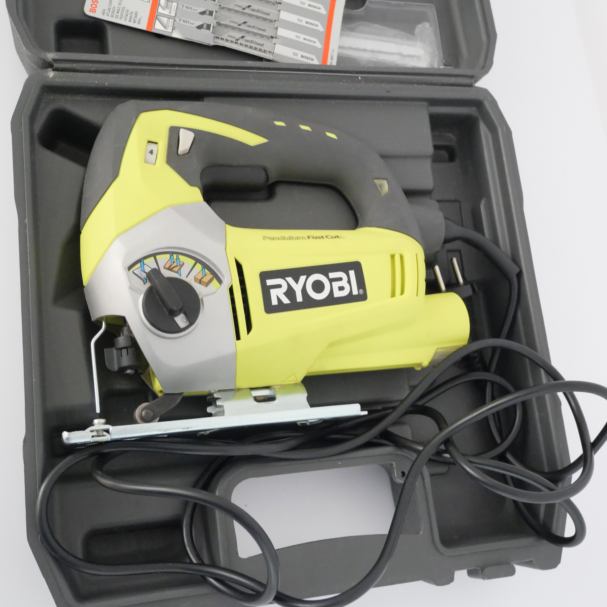 Voir photo 4 de Scie Sauteuse RYOBI EJ600 Scie Sauteuse RYOBI EJ600 Très bon état - Vue 4 -