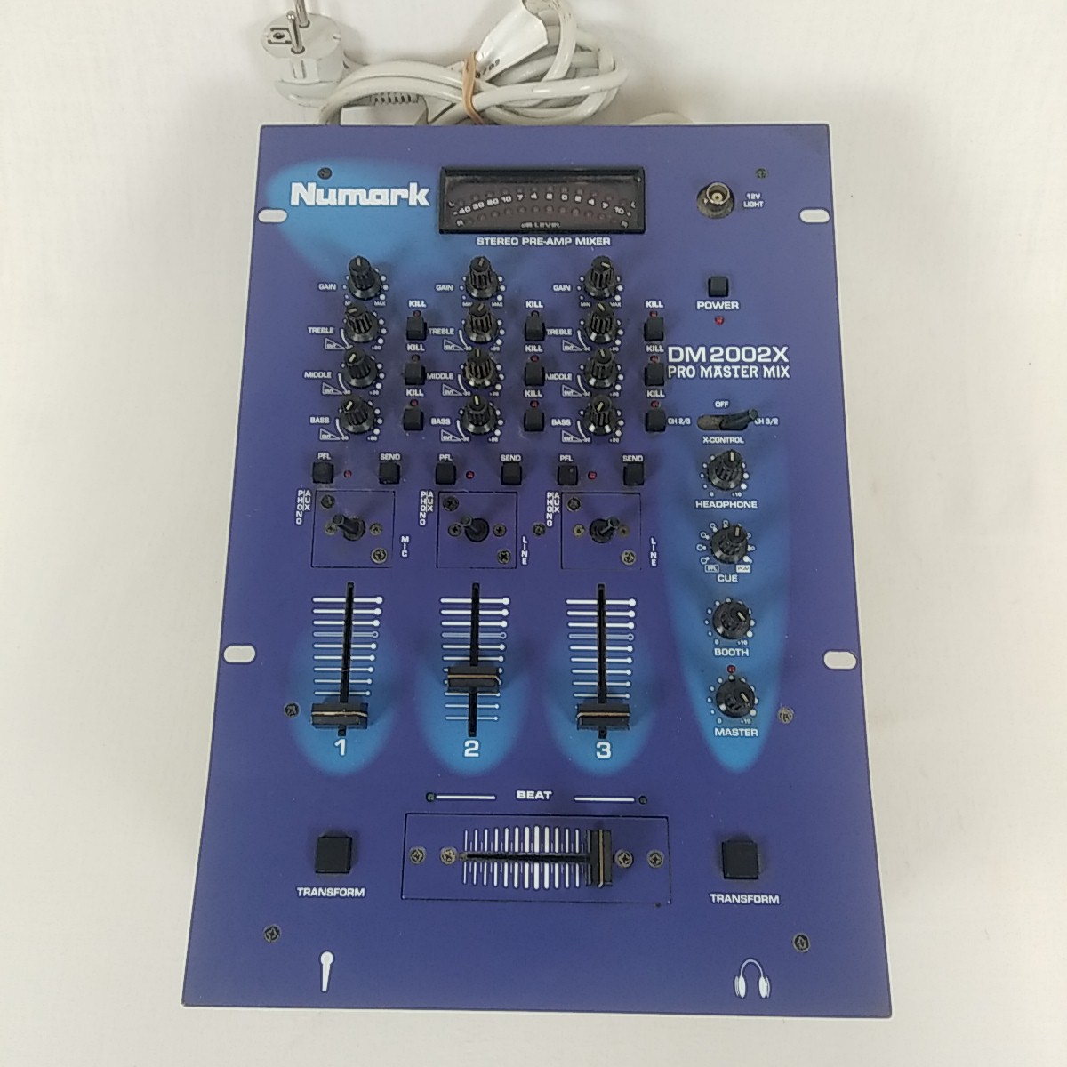 Console DJ 3 voies - Numark - DM2002X PRO MASTER MIX - Très bon état sur Label Emmaüs