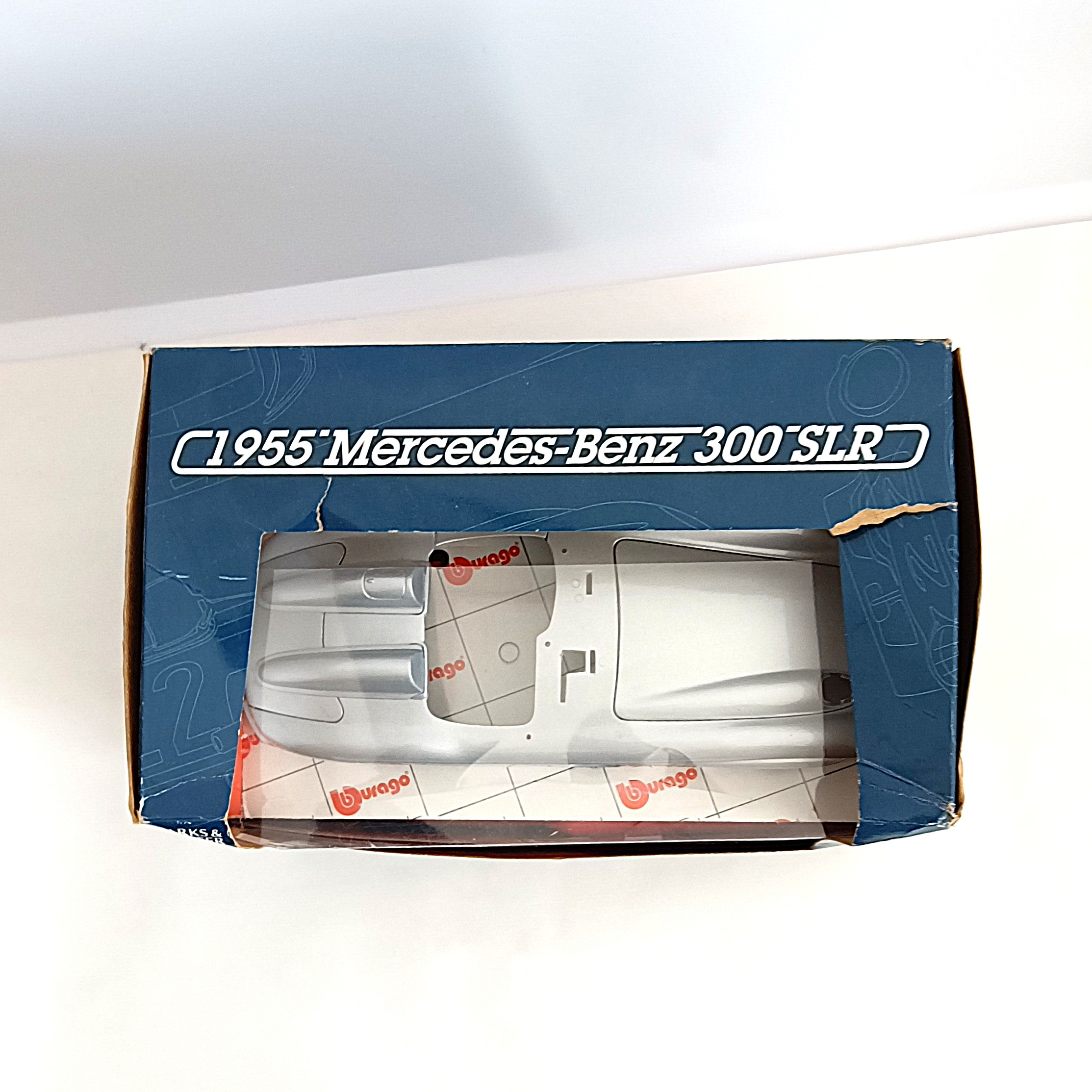 Maquette Burago 1/18 – Mercedes-Benz 300 SLR 1955 – Kit complet à assembler Très bon état - Vue 2 - 
