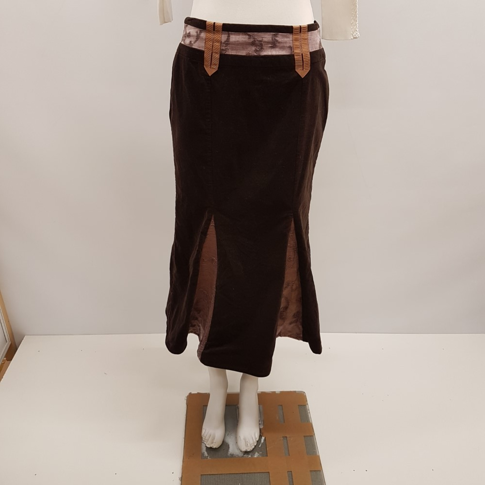 Ensemble de fête en velours marron et vieux rose veste et jupe - JACQUELINE RIU - Taille 36 Bon état - Vue 5 - 