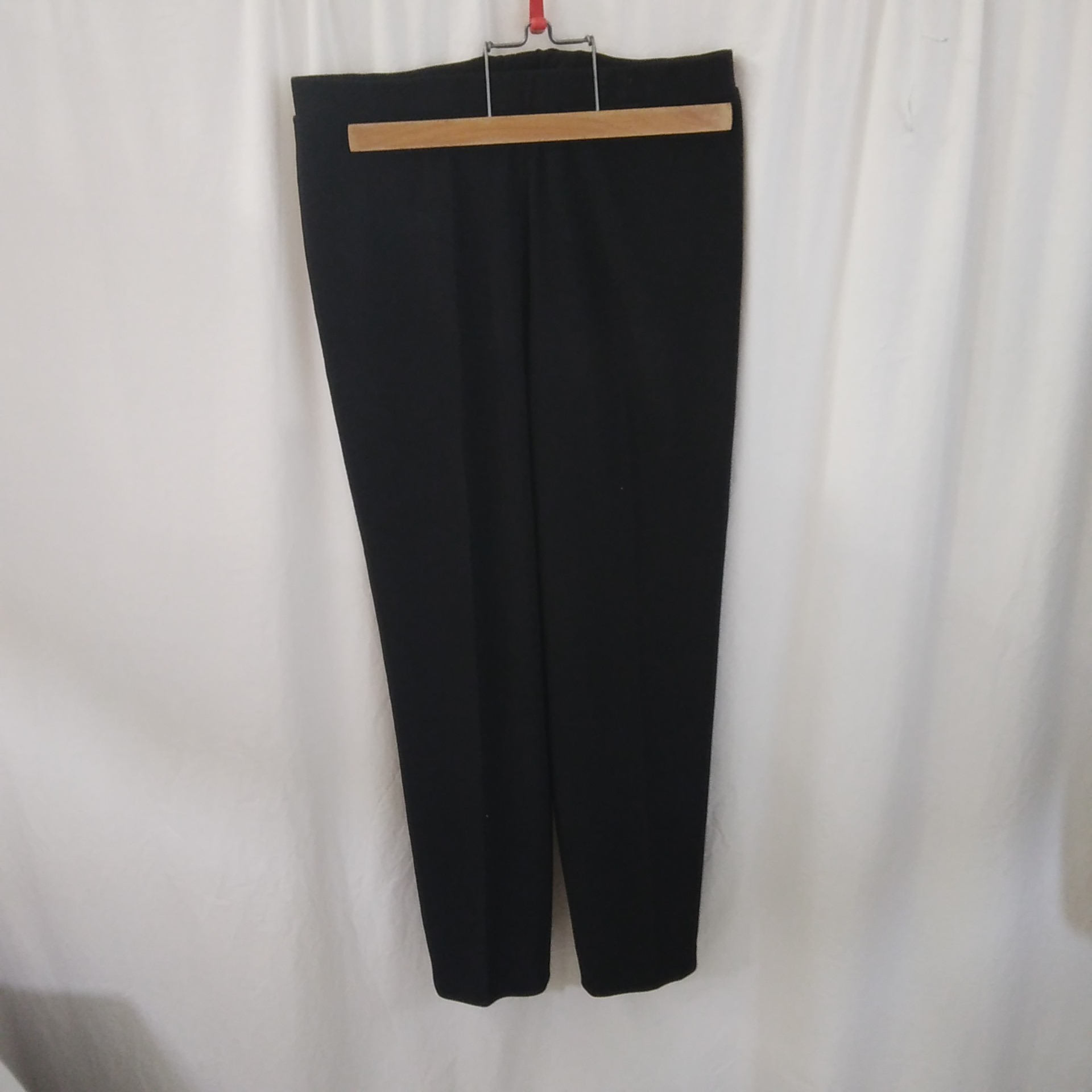 Pantalon Christian-Marry - Taille 40 - Noir Très bon état -  reconditionné disponible sur Label Emmaüs