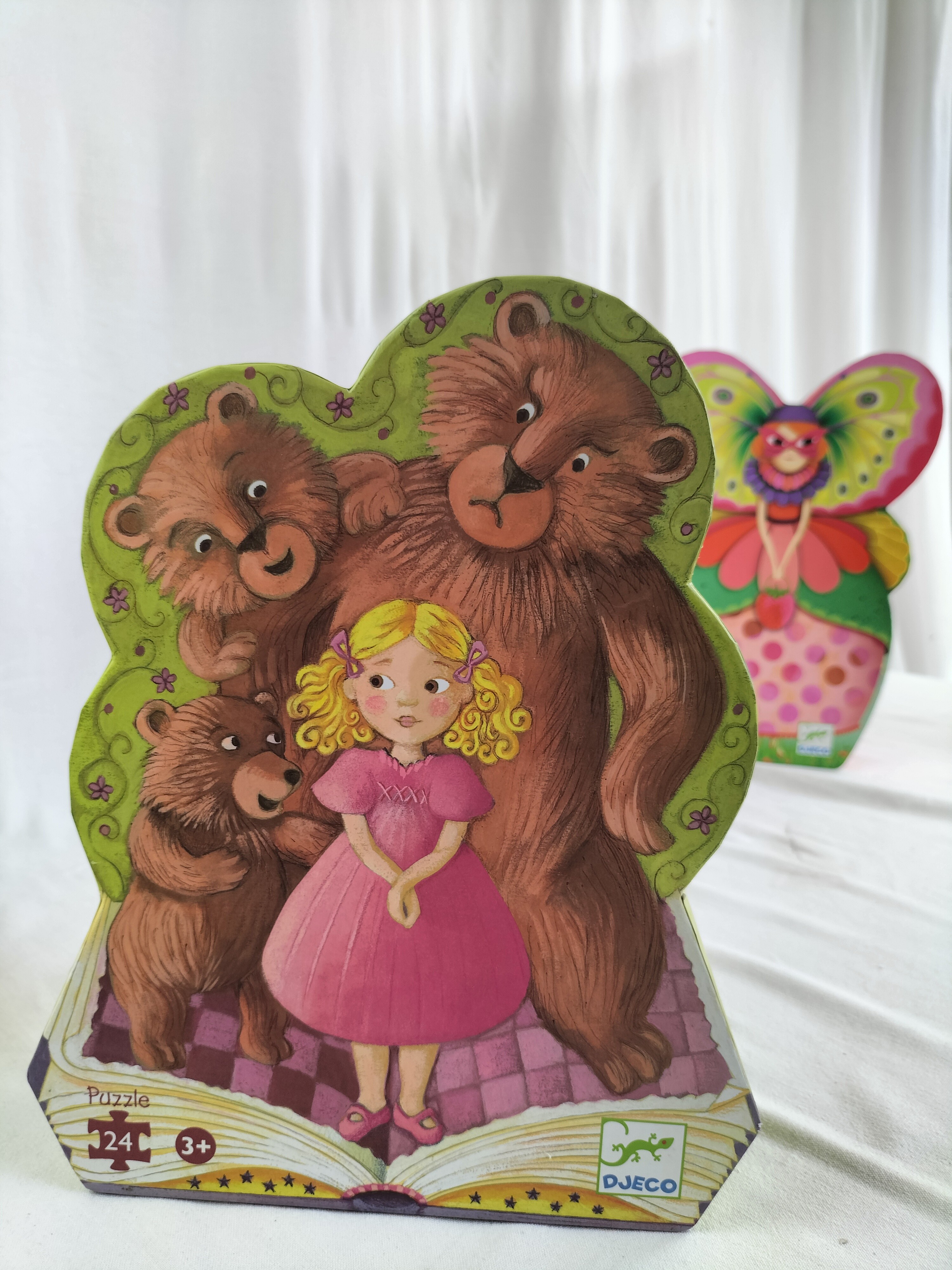 Voir photo 13 de Lot de 5 puzzles silhouettes Djeco pour enfants – Univers contes et poésie vintage Lot de 5 puzzles silhouettes Djeco pour enfants – Univers contes et poésie vintage Bon état - Vue 13 -