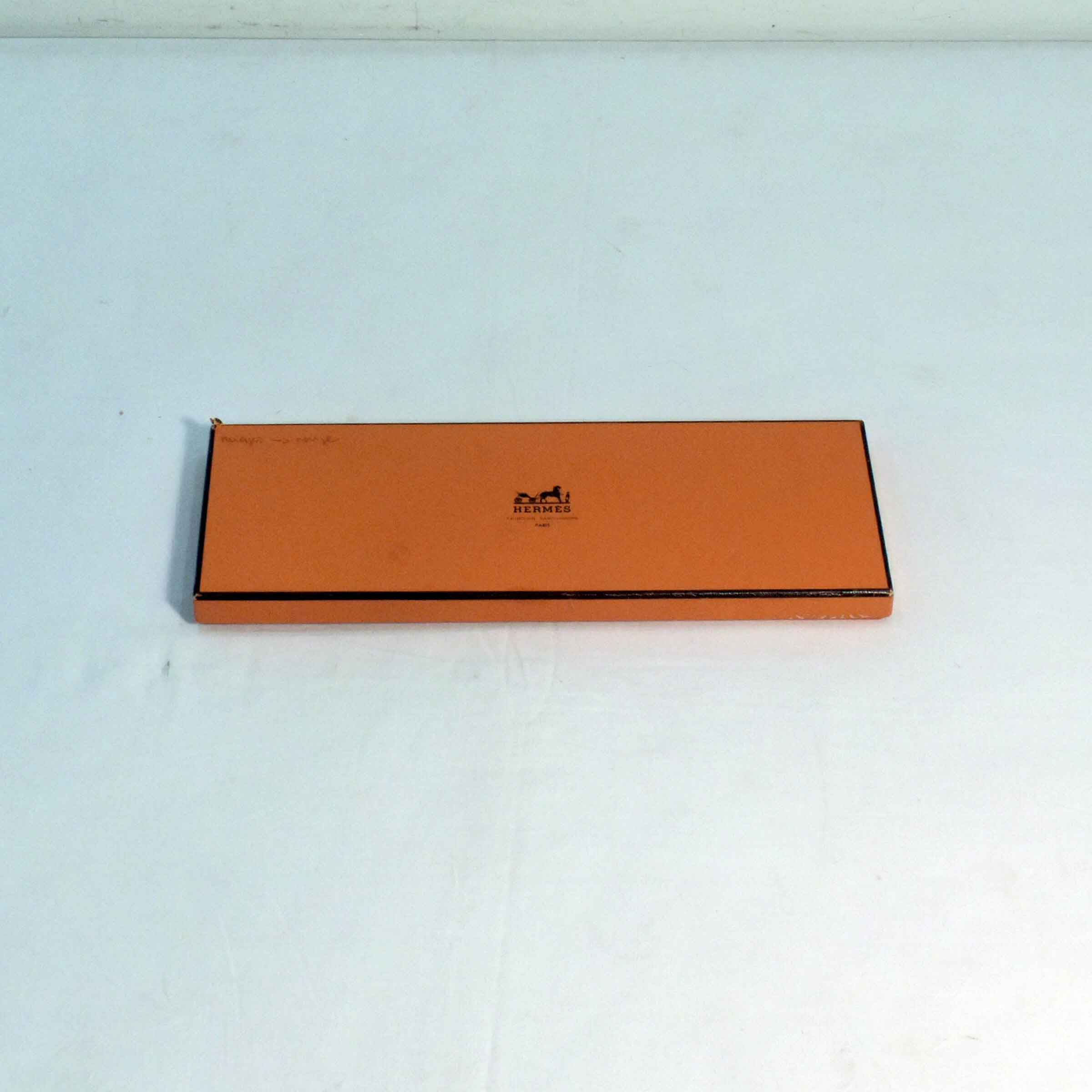 Cravate Fantaisie - Maison Hermès™ 7333 EA - Nuages sur Fond Rouge - Photo 7