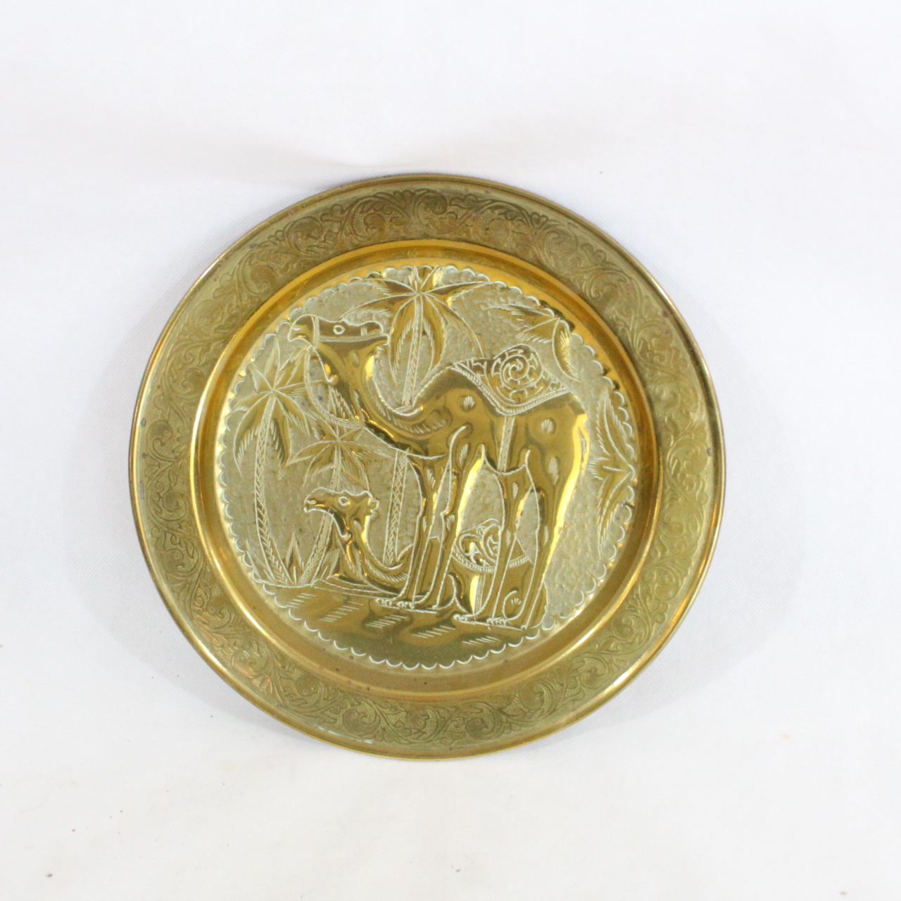 Lot de 3 plats provenant du Maghreb en laiton  - Vue 7 - 