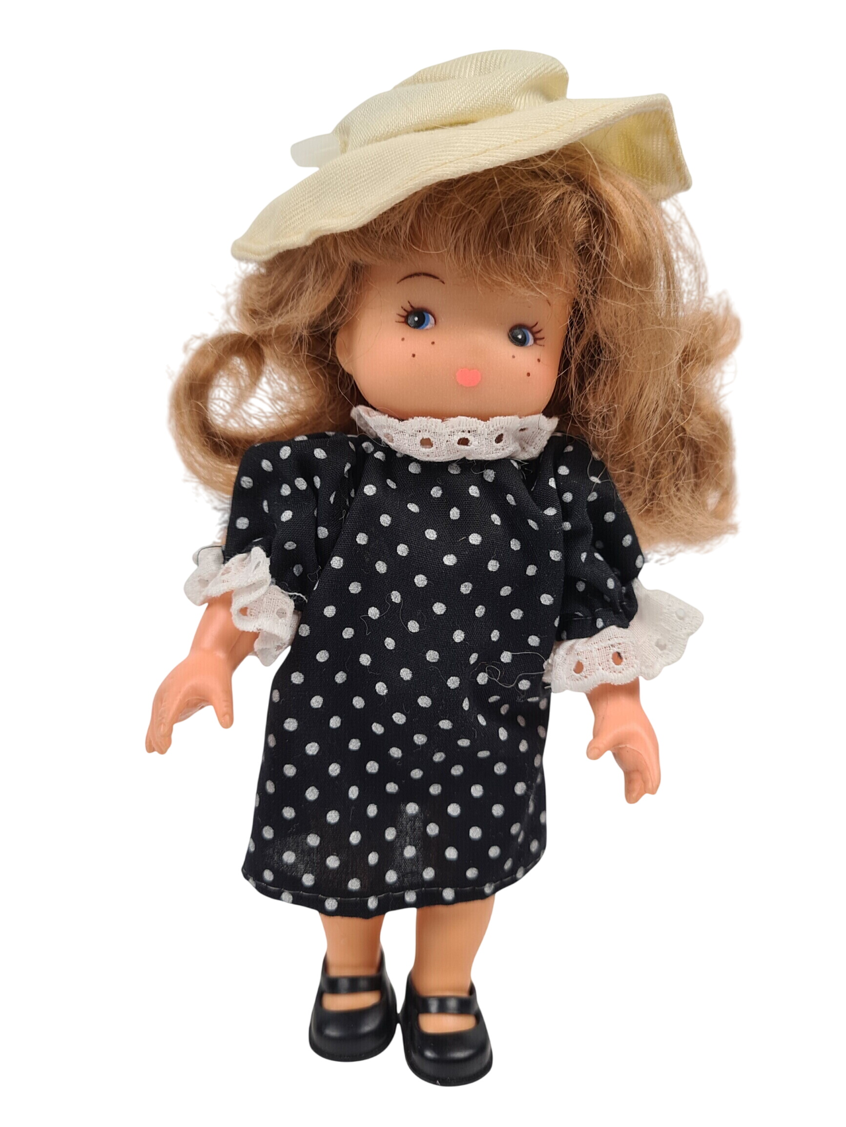 Acheter Mini poupée - famille gladys vintage - 16cm Bon état - 15,00 € Mini poupée - famille gladys vintage - 16cm Bon état - reconditionné disponible sur Label Emmaüs