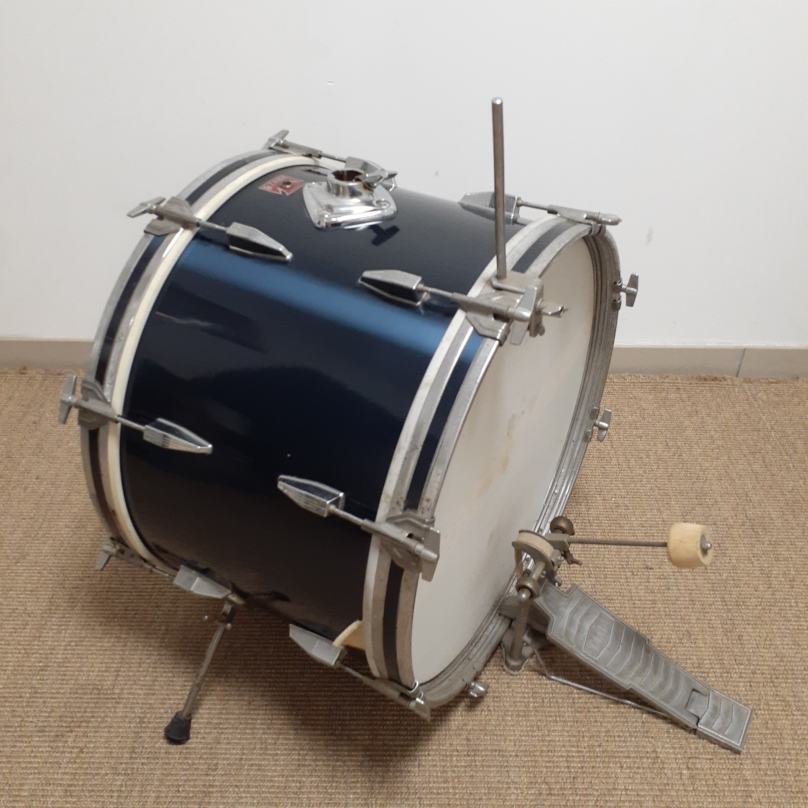 Voir photo 2 de Bass Drum USA 1980 -1990 Bass Drum USA 1980 -1990 Bon état - Vue 2 -
