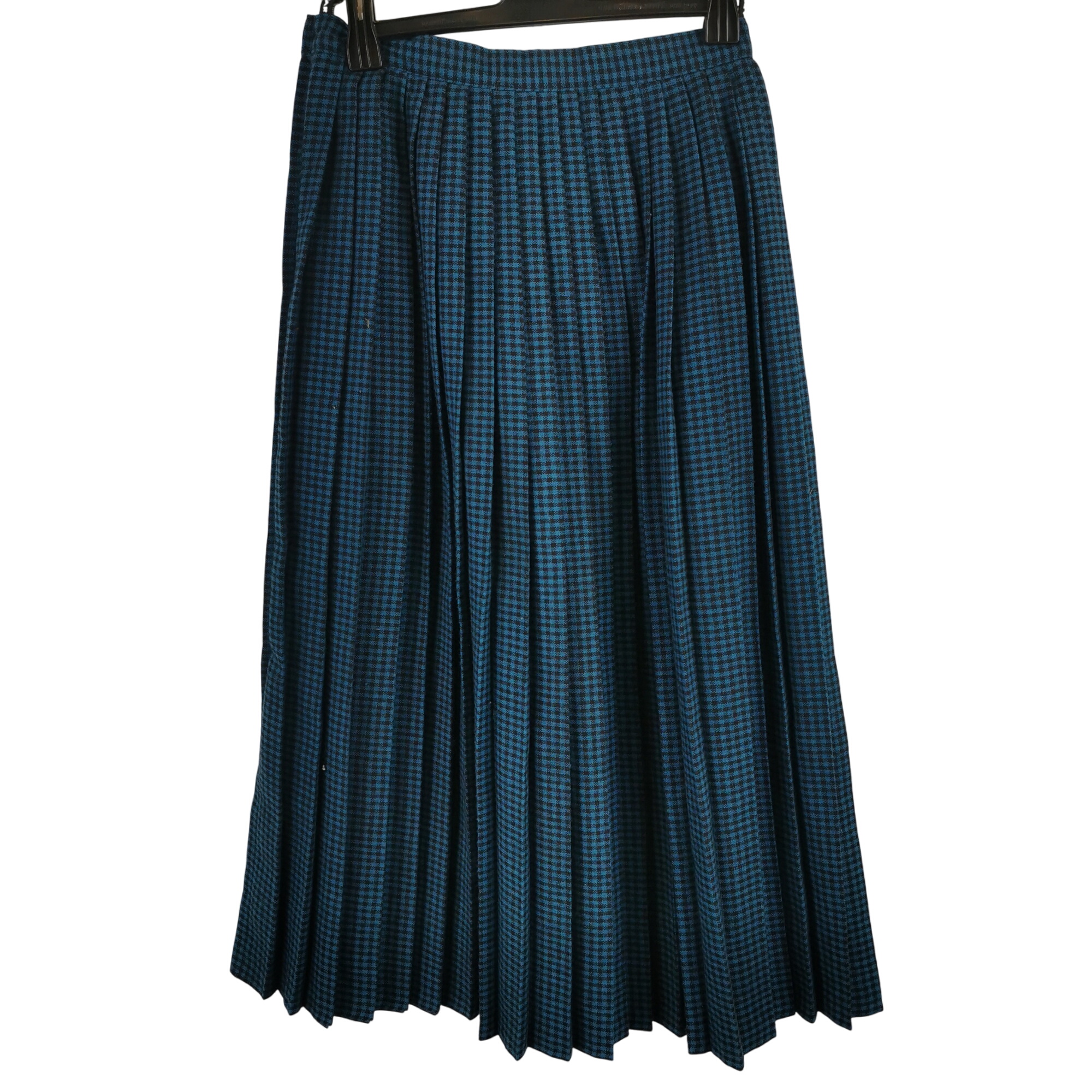 Acheter Jupe longue Plissée ex aequo de Gerard Dabel, Bleu Canard & Noir, Taille S Très bon état - 13,00 € Jupe longue Plissée ex aequo de Gerard Dabel, Bleu Canard & Noir, Taille S Très bon état - reconditionné disponible sur Label Emmaüs