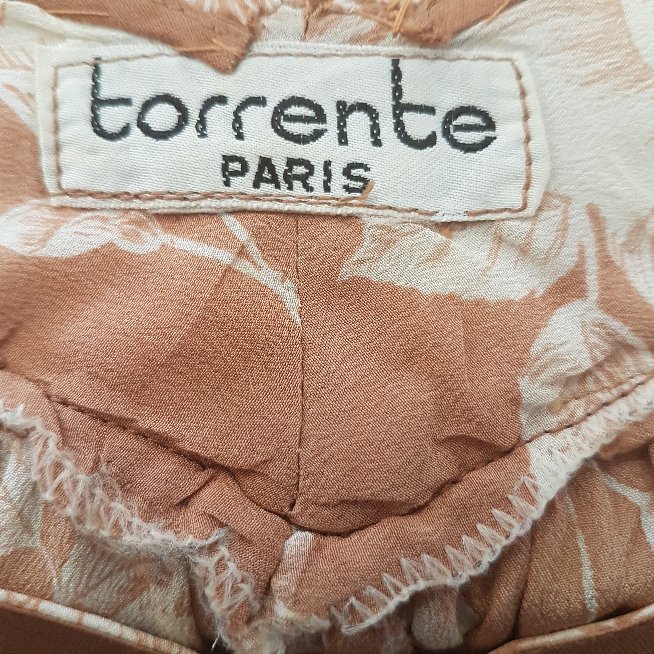 Voir photo 6 de Robe en Soie - Torrente - M (estimation) Robe en Soie - Torrente - M (estimation) Très bon état - Vue 6 -