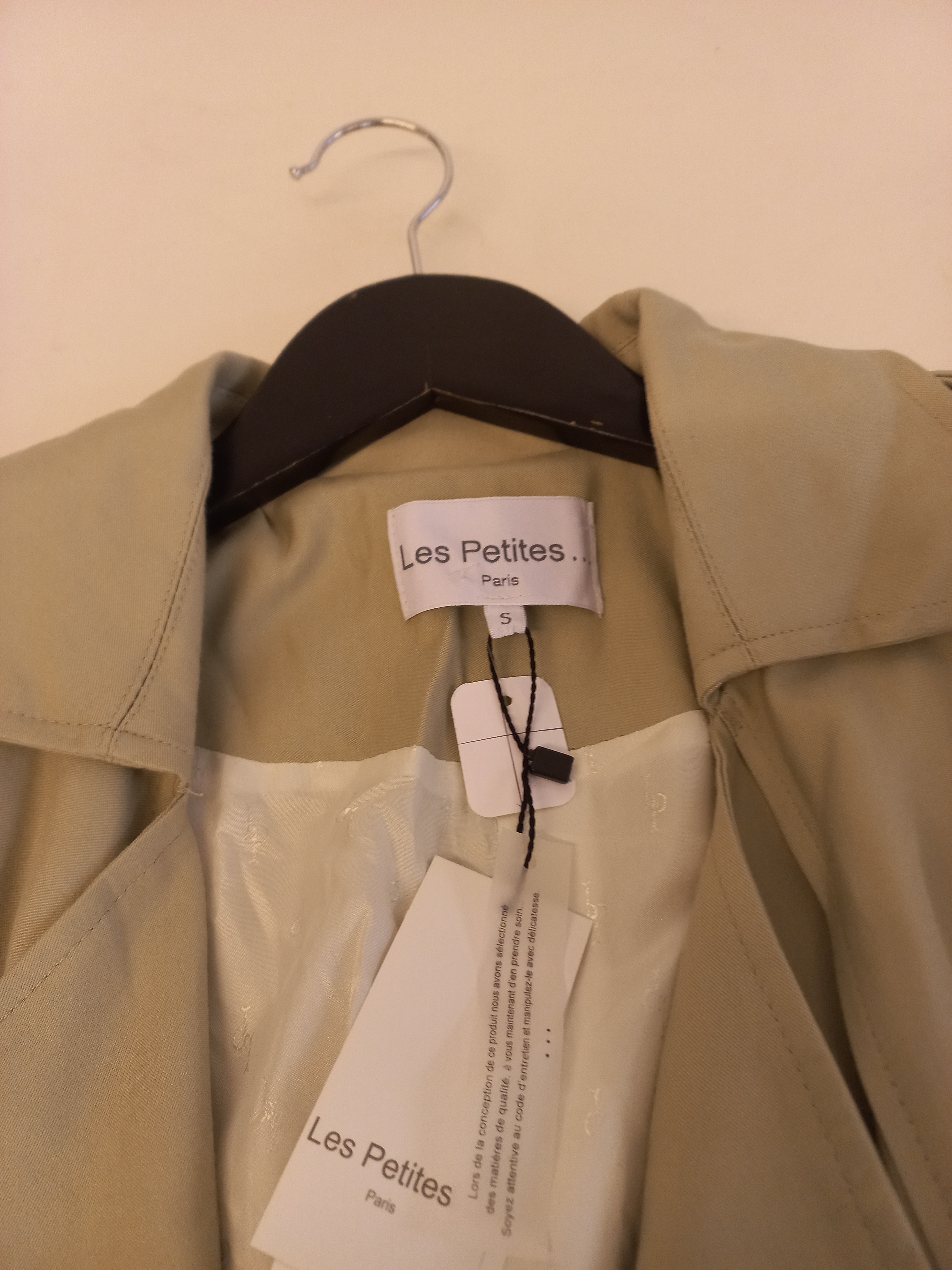 IMPERMEABLE POUR FEMME DE LA MARQUE LES PETITES - Photo 2