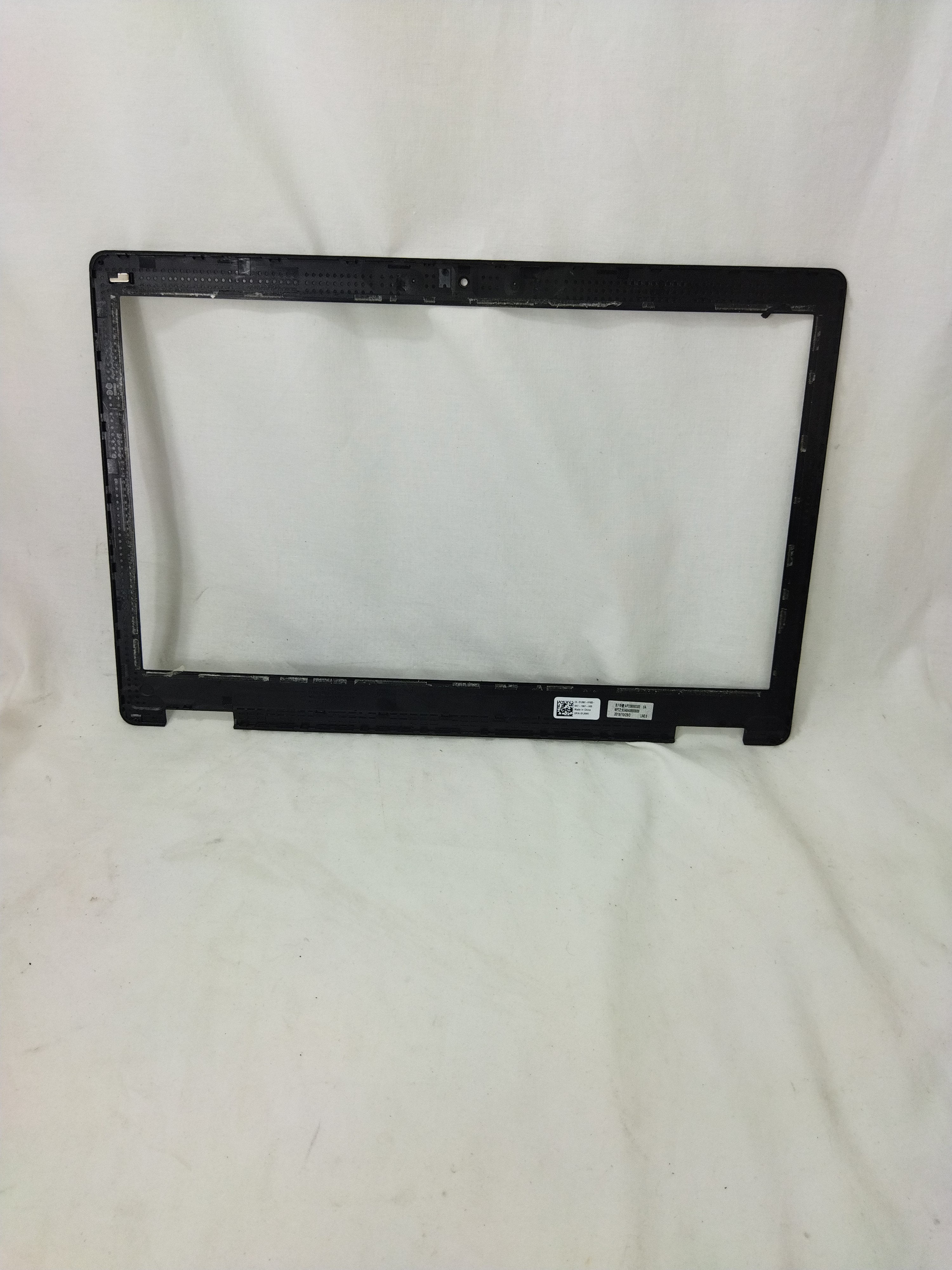 Bezel DELL Latitude 5580/5590 bon état Bon état - Vue 2 - 