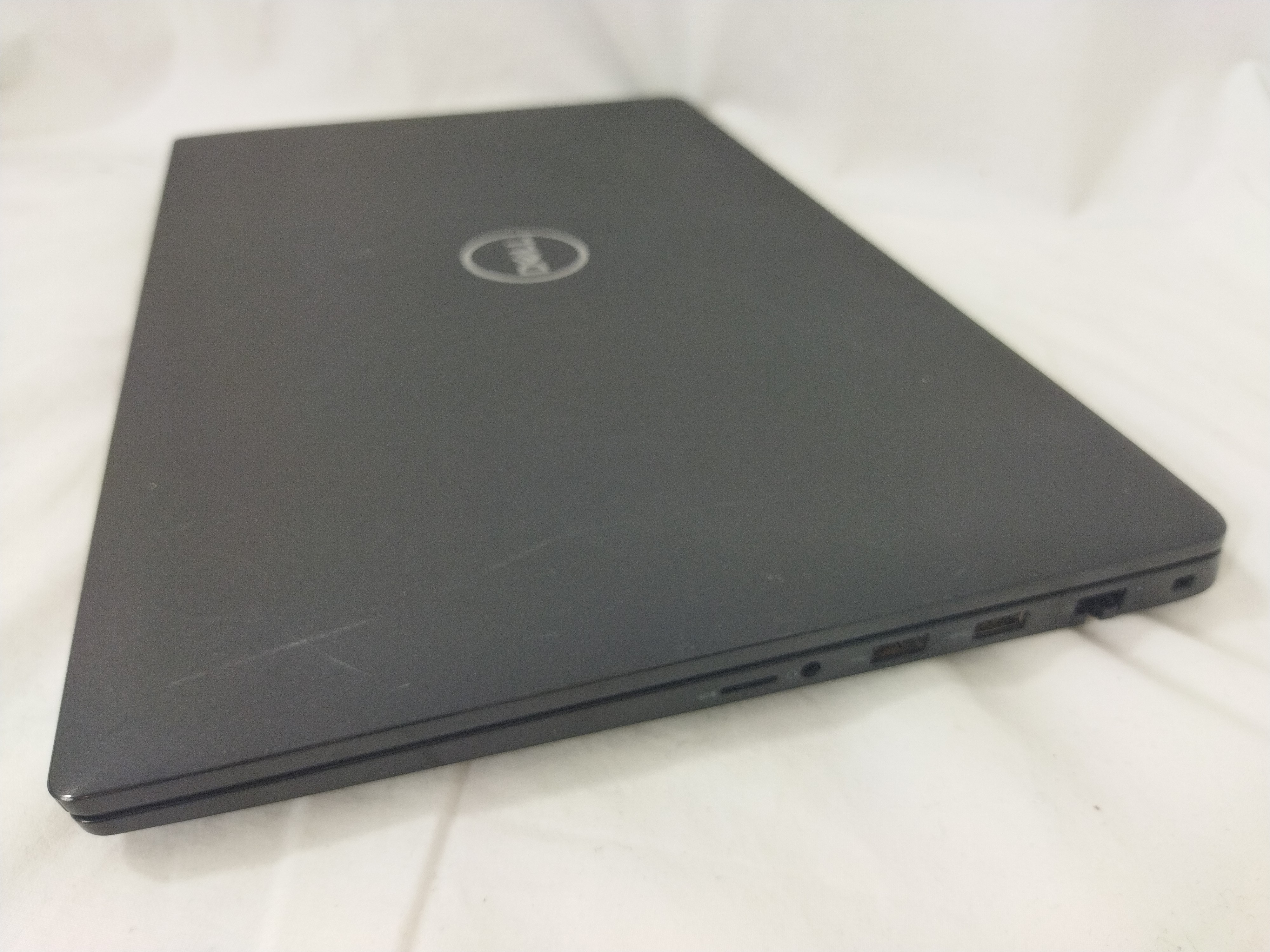 Voir photo 2 de Pc Portable DELL Latitude 3520 11e Génération reconditionné en très bon état Pc Portable DELL Latitude 3520 11e Génération reconditionné en très bon état Très bon état - Vue 2 -