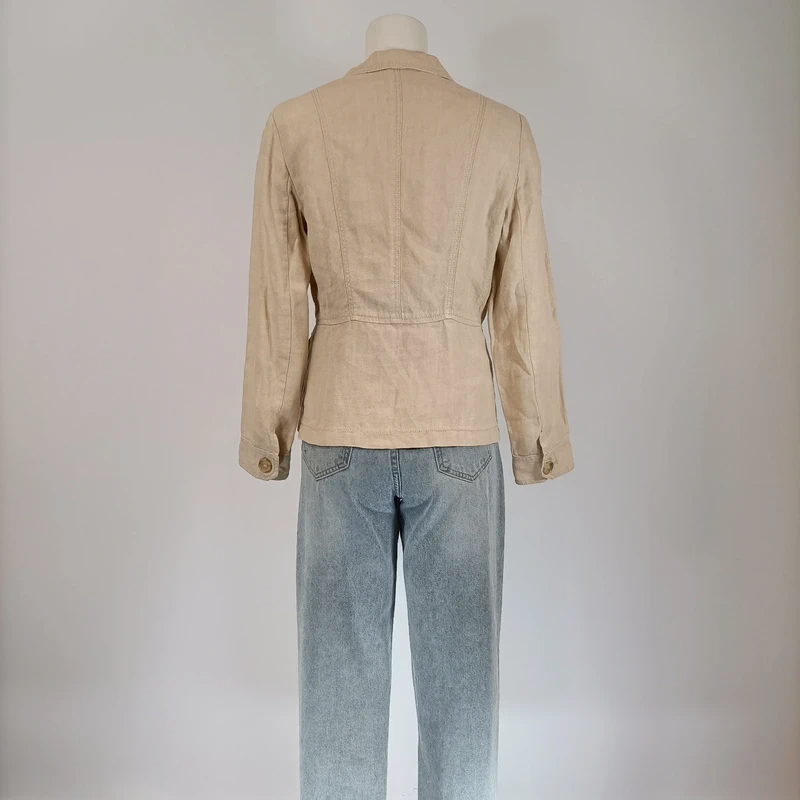 Blazer beige en lin Weekend Max Mara coupe cintrée élégante boutons nacrés taille 40 Très bon état - Vue 4 - 
