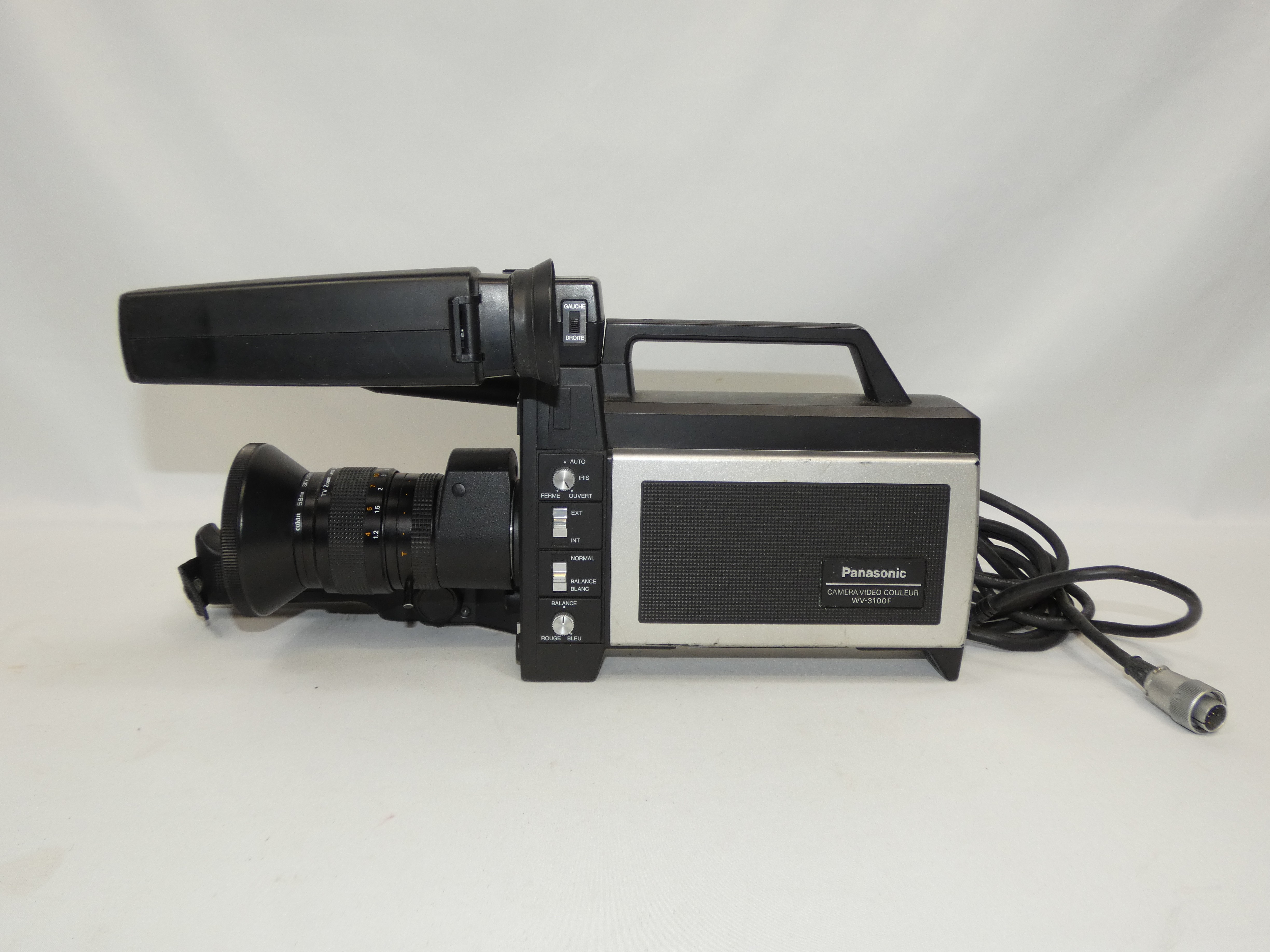 Camera Panasonic WV-3300F + Magnétoscope portatif NV-3000 vintage très rare