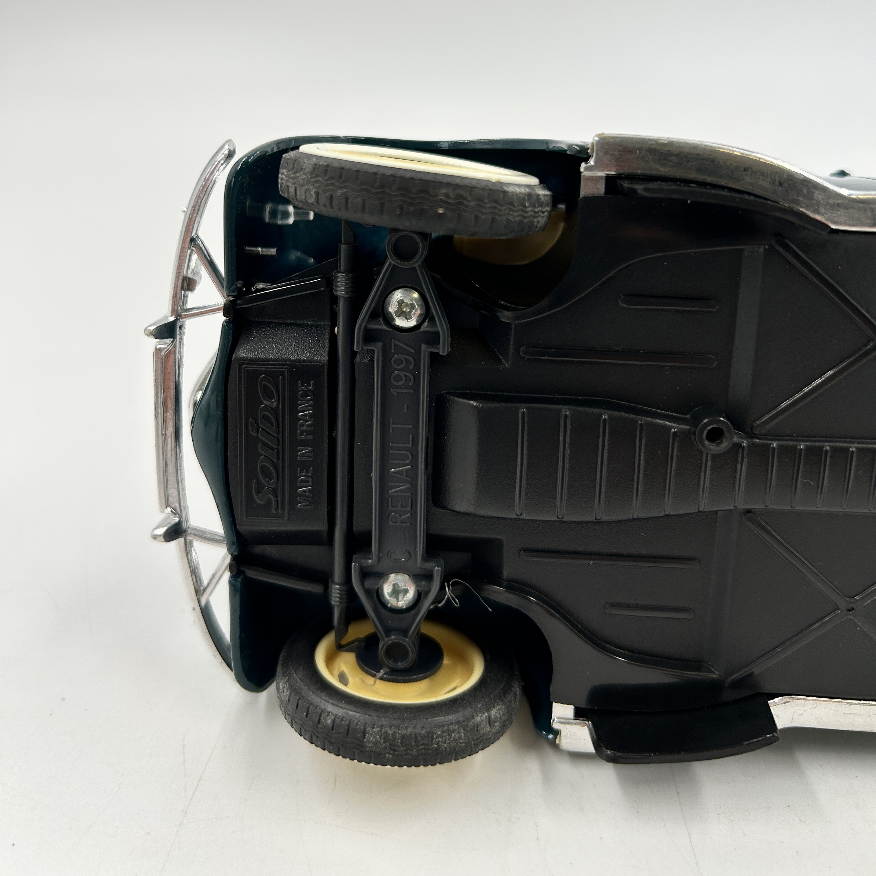 Renault 4CV Solido 1/17 Bon état - Vue 9 - 