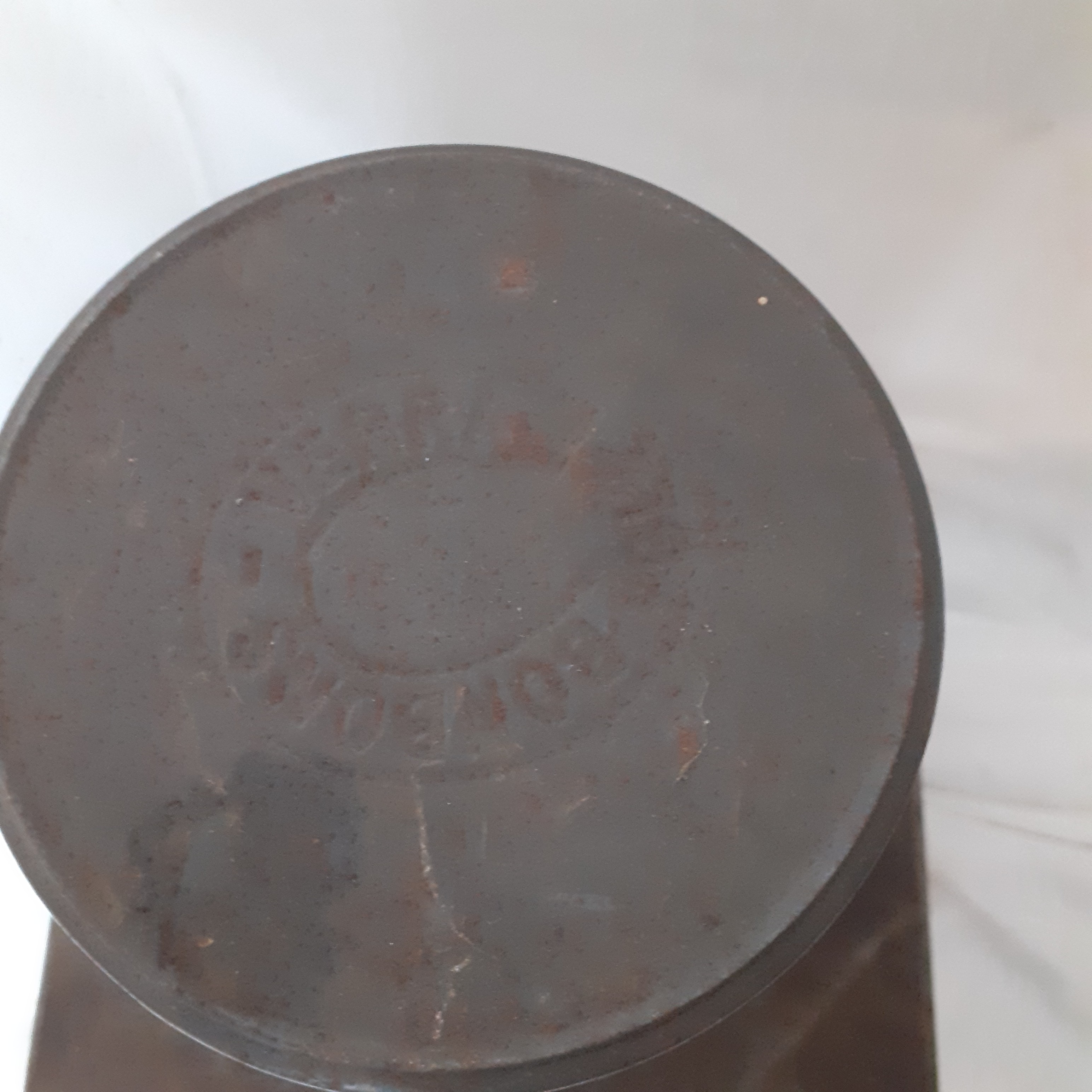 Ancienne boite à bonbons VERRA. ( le trésor des enrhumés) Bon état - Vue 2 - 
