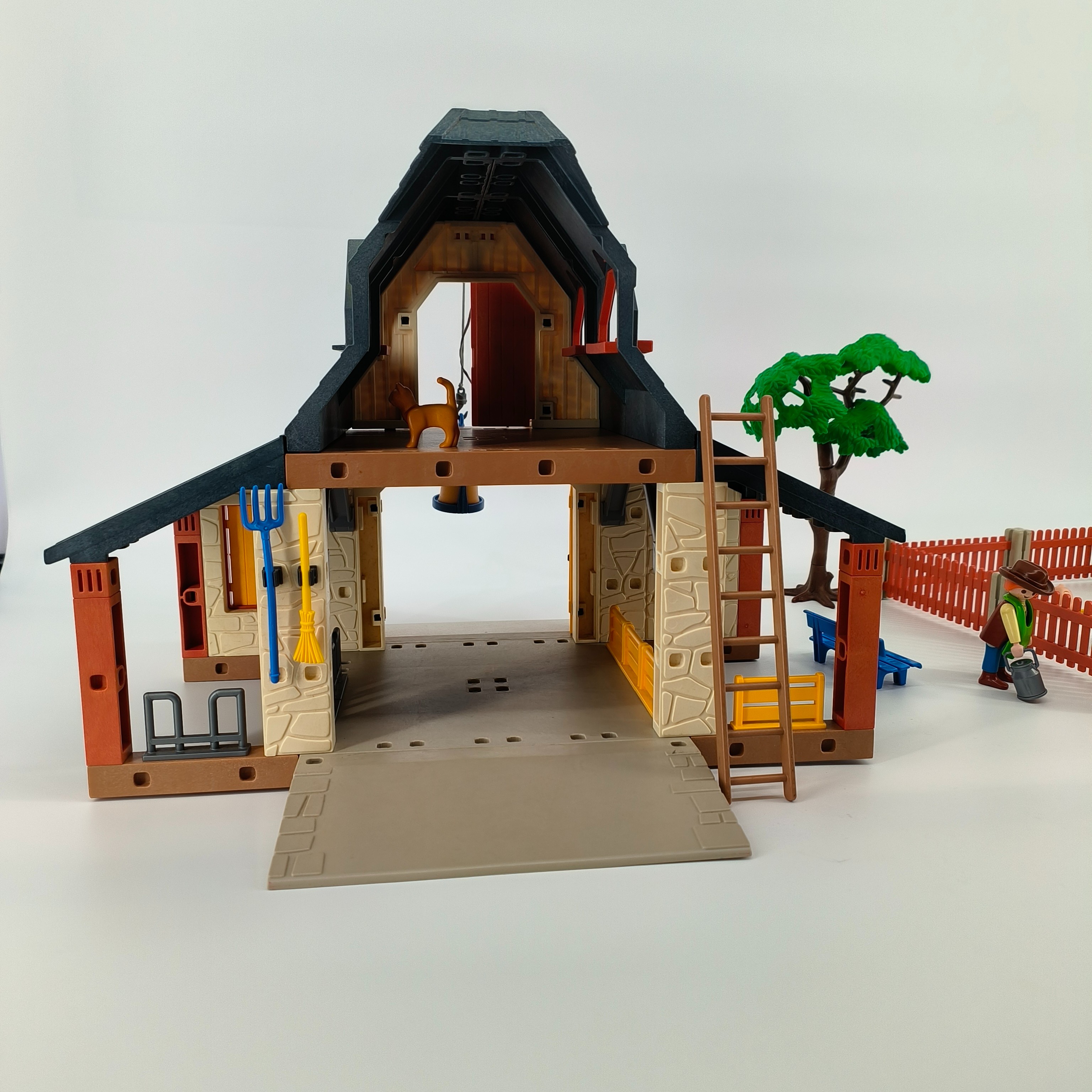 Voir photo 4 de Playmobil-la ferme Playmobil-la ferme Très bon état - Vue 4 -