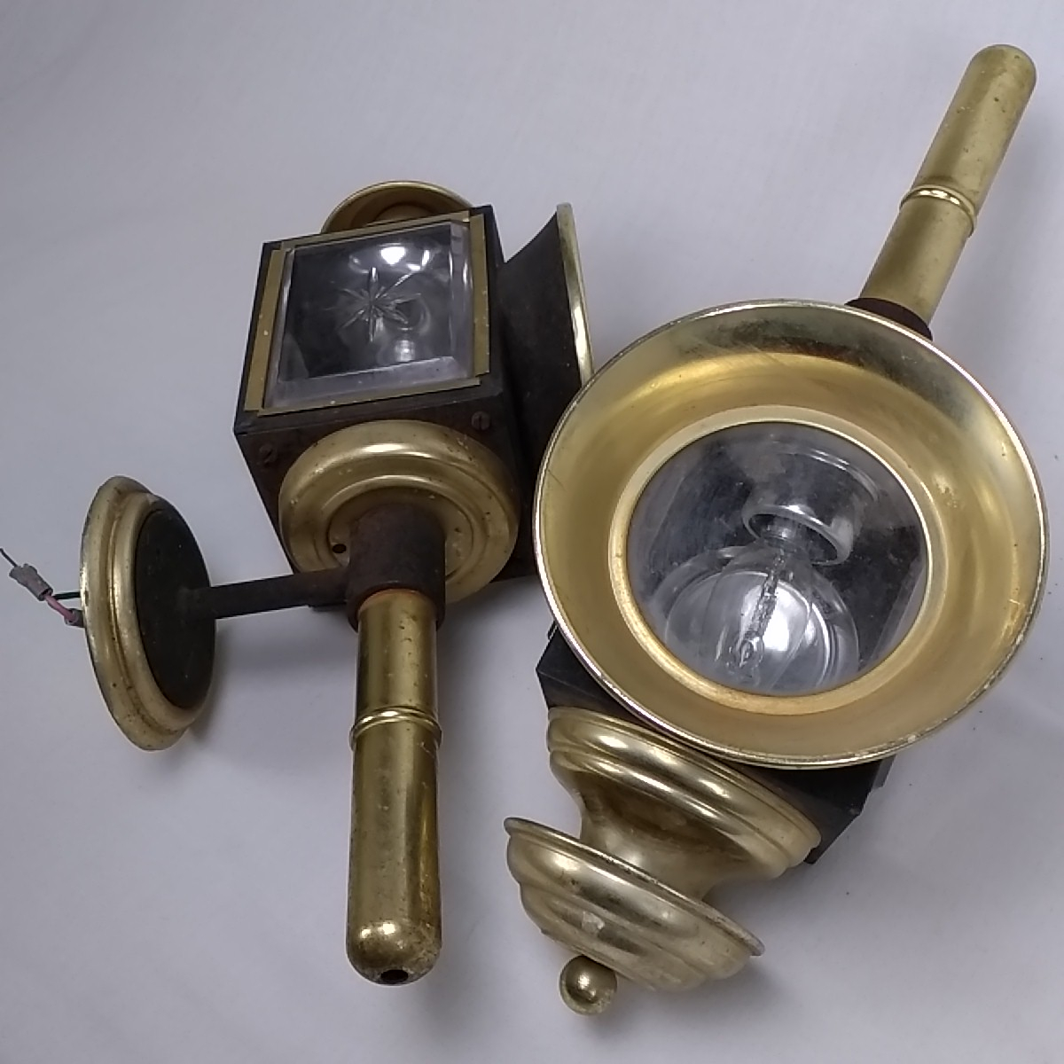 Paire d'anciennes lanternes à bougie de Calèche/Fiacre converties en lampadaires - Bon état - Photo 8