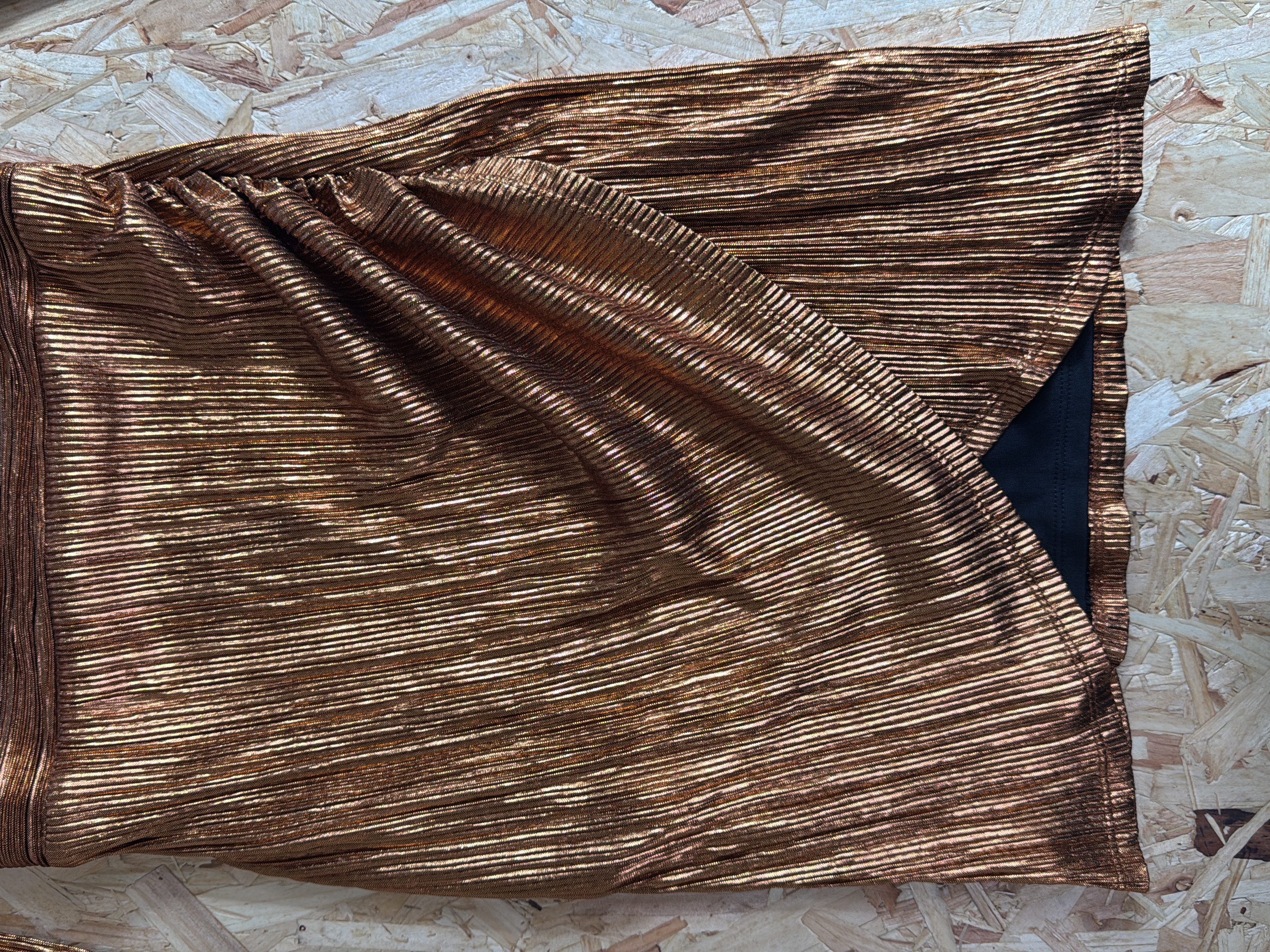 Robe plisse bronze  - symbiose collection - Modalova