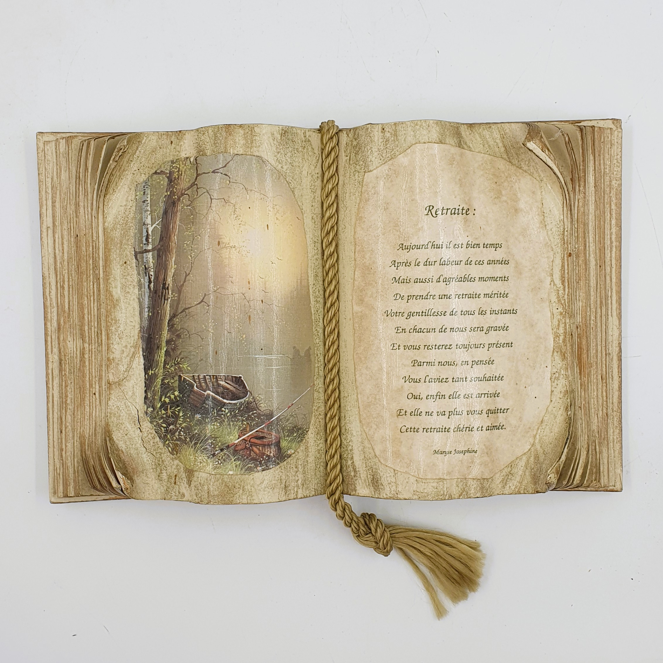 Décoration livre ancien - Photo 1