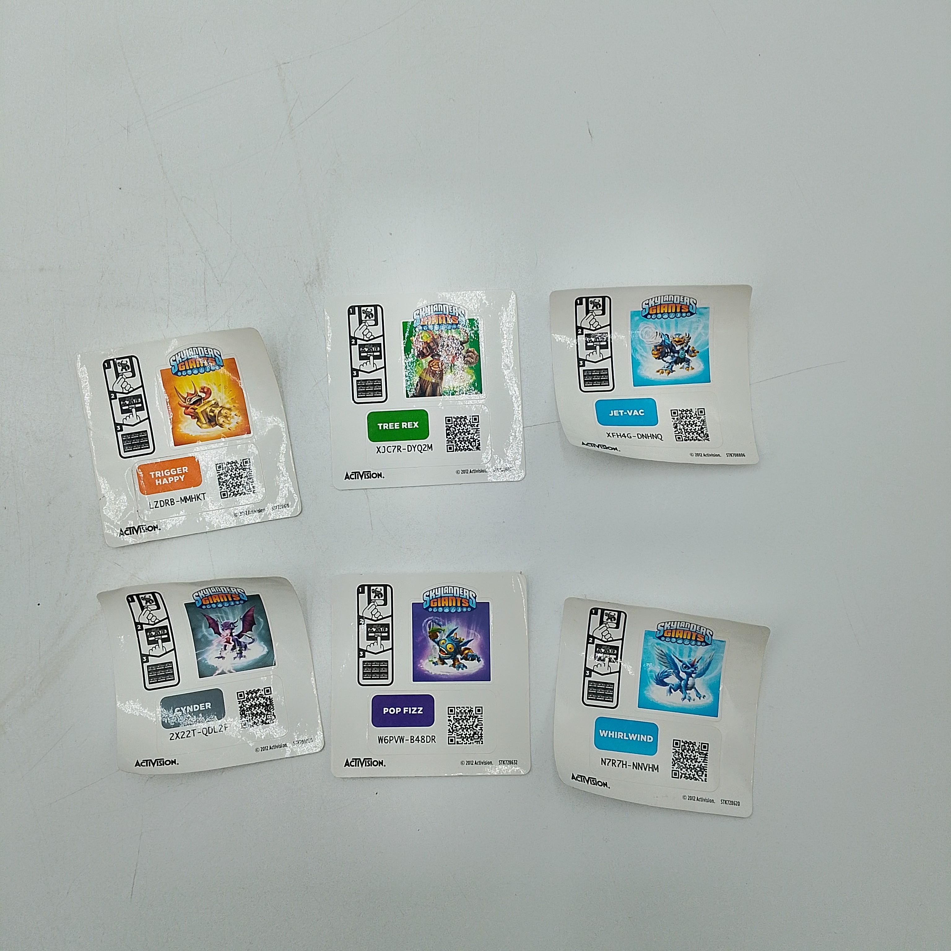 Voir photo 8 de Coffret Skylanders Giants Wii + Portail + 14 figurines dont Dark Spyro Coffret Skylanders Giants Wii + Portail + 14 figurines dont Dark Spyro Bon état - Vue 8 -