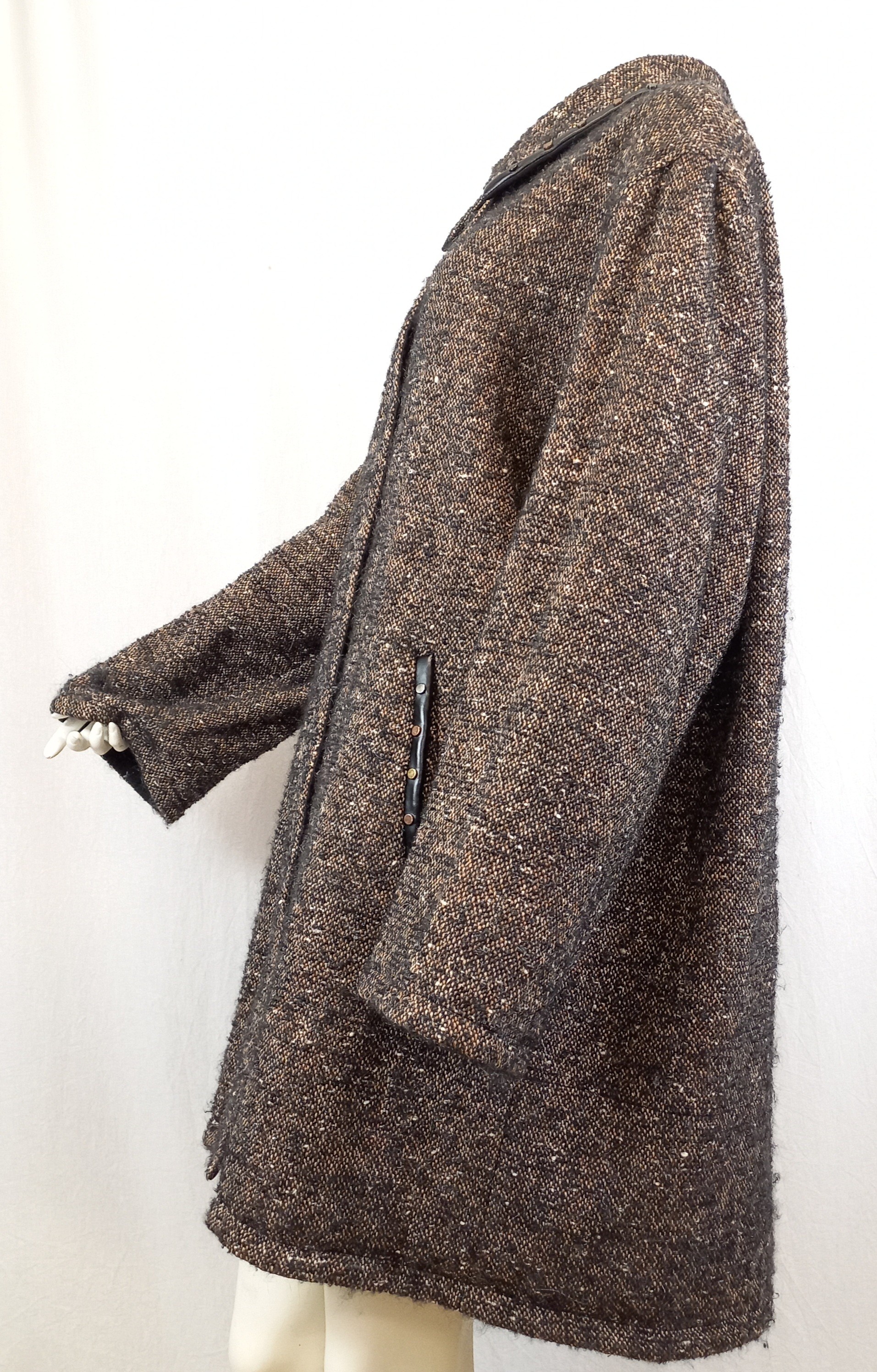 Manteau réversible lainage moucheté ou coutures noir brunes clous sur col et poches Très bon état - Vue 2 - 