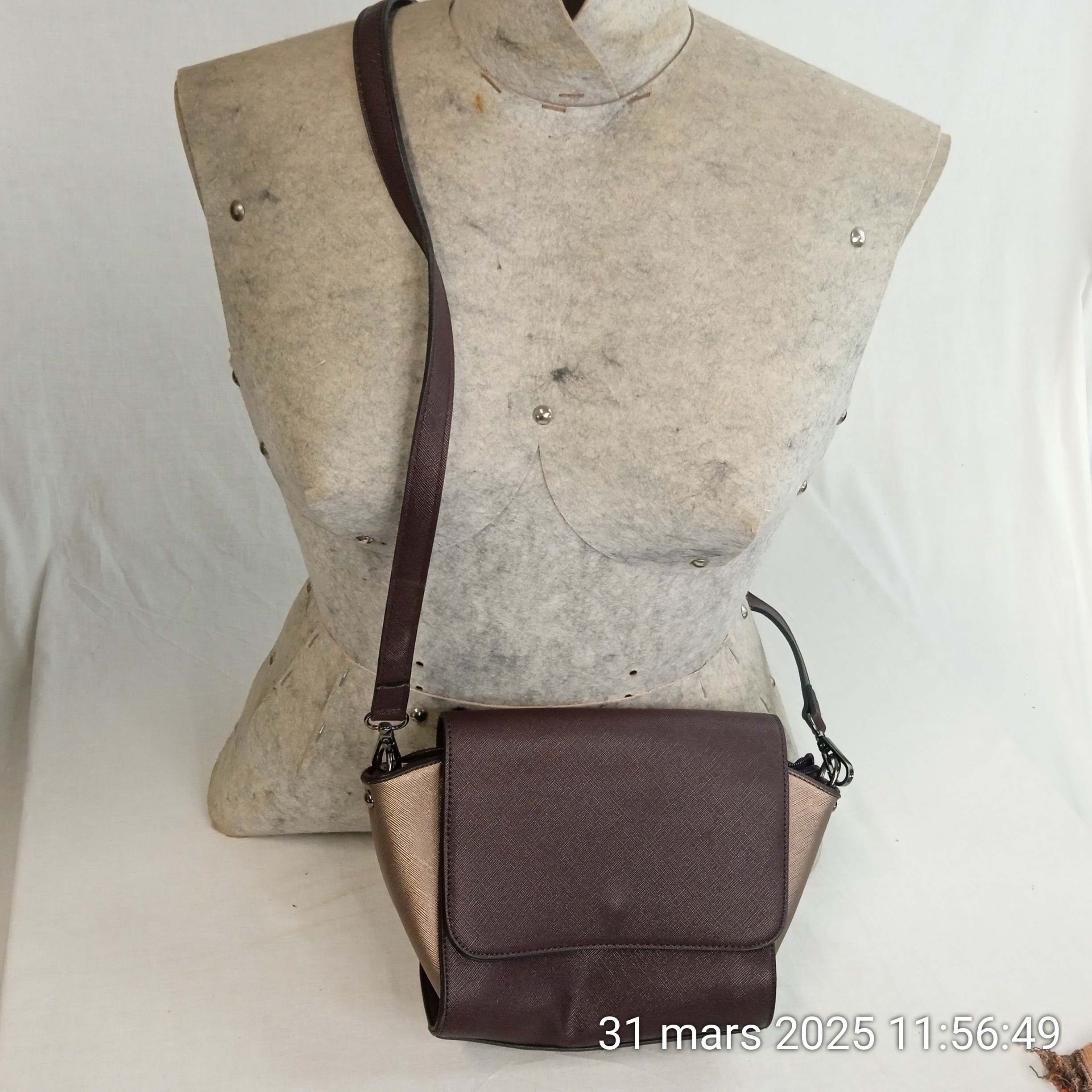 Sac à bandoulière bordeaux ETERNEL - Photo 1